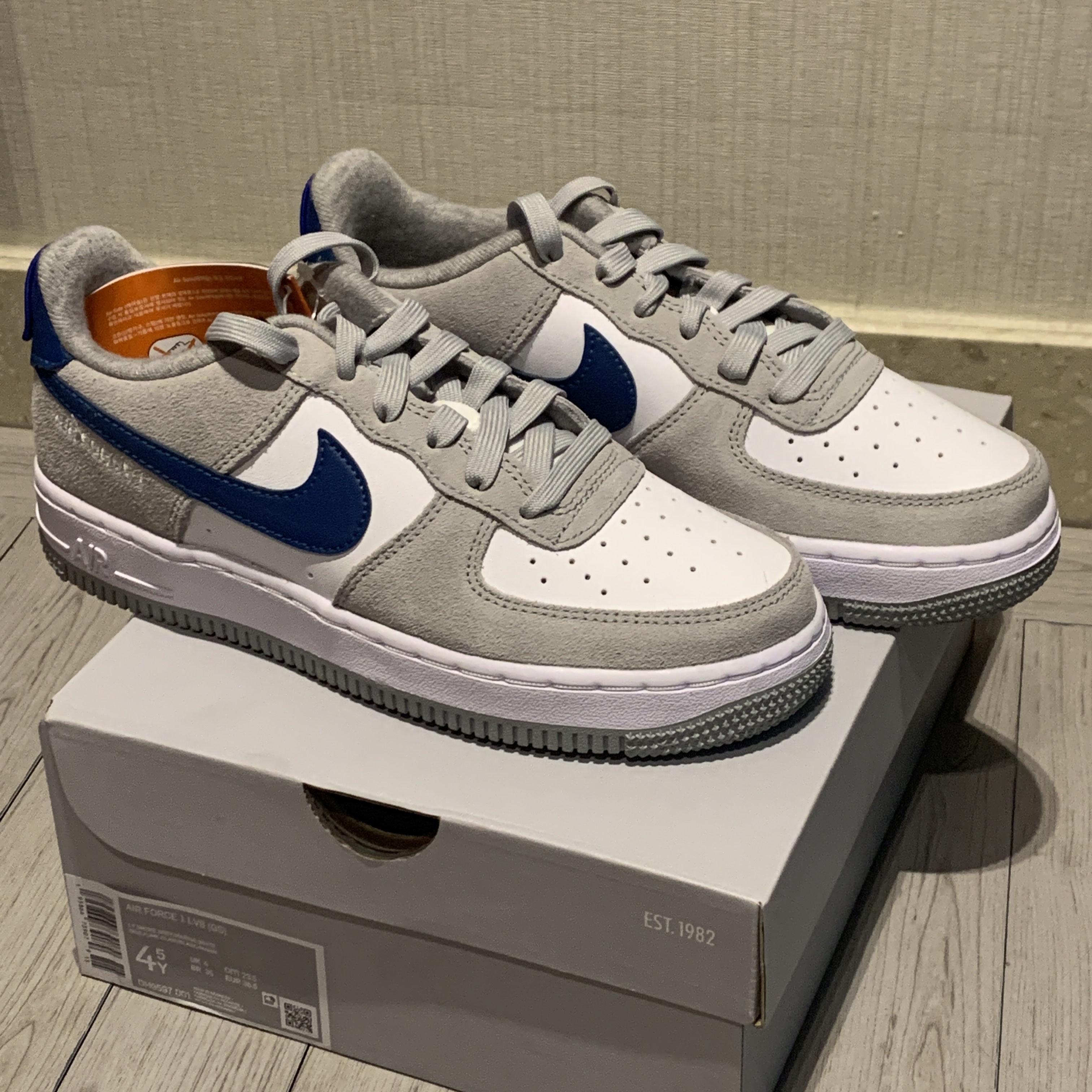 (GS) Nike Air Force 1 LV8 Athletic Club Light Smoke Grey Marina, Nike Air Force 1 '07 LV8 Athletic Club Light Smoke Grey Marina 착용 스타일