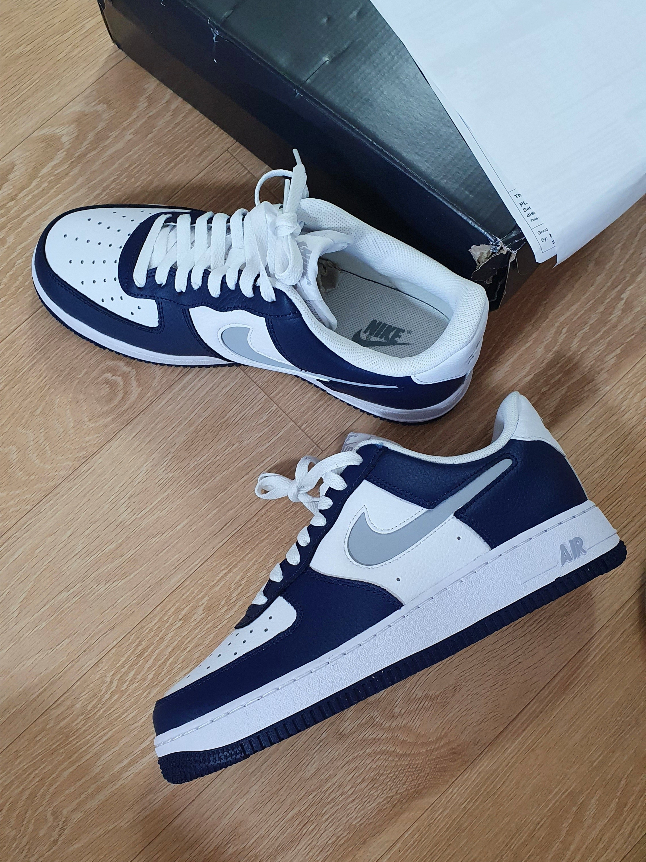 Nike Air Force 1 '07 Cut Out Swoosh Midnight Navy 착용 스타일 - 1