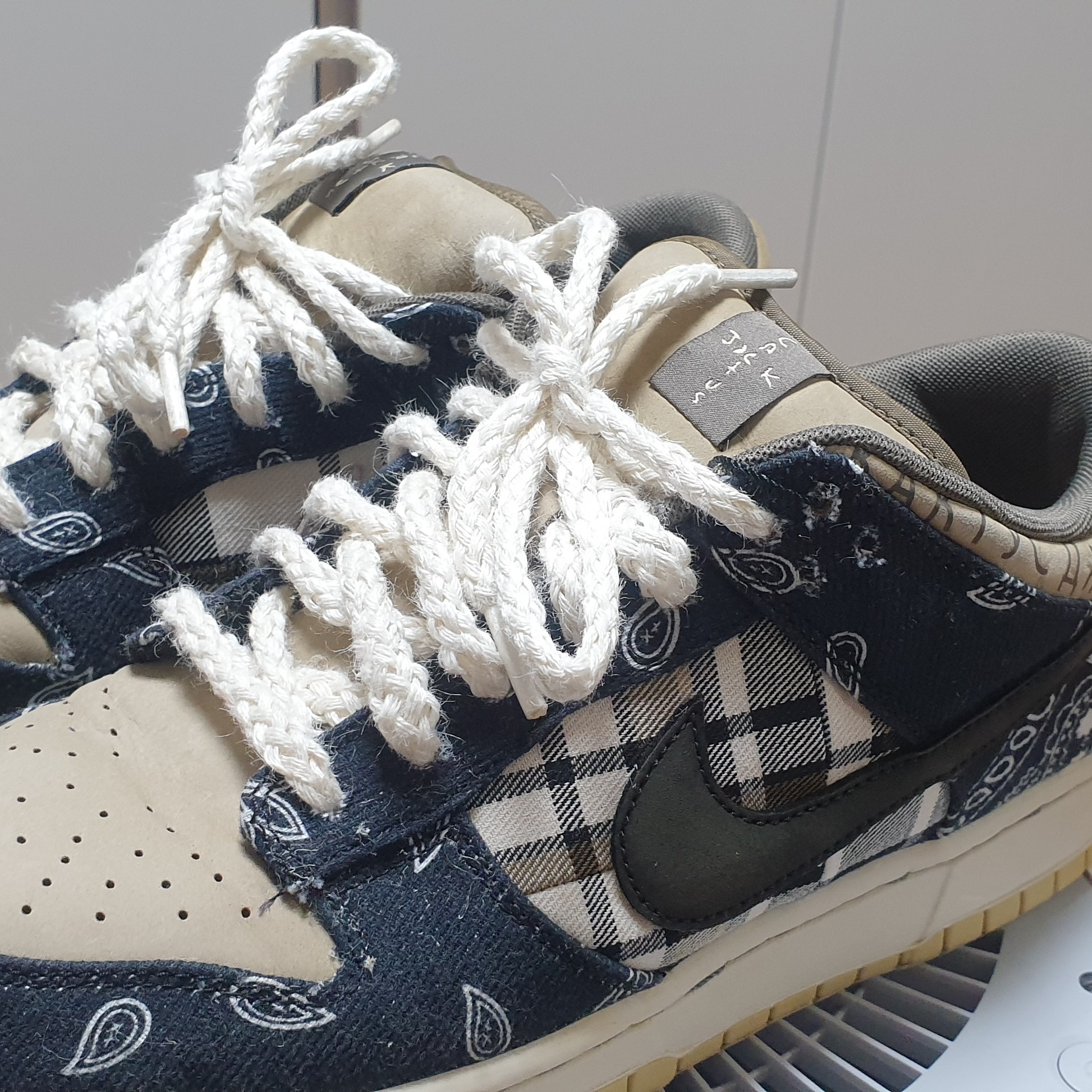 Nike x Travis Scott SB Dunk Low 착용 스타일 - 1