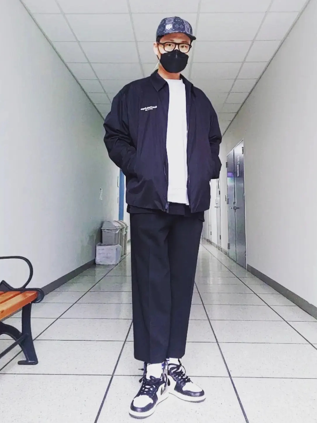 Jordan 1 Retro High OG Black Mocha, Louis Vuitton x Nigo LV Made Stripe Hat Gray 착용 스타일
