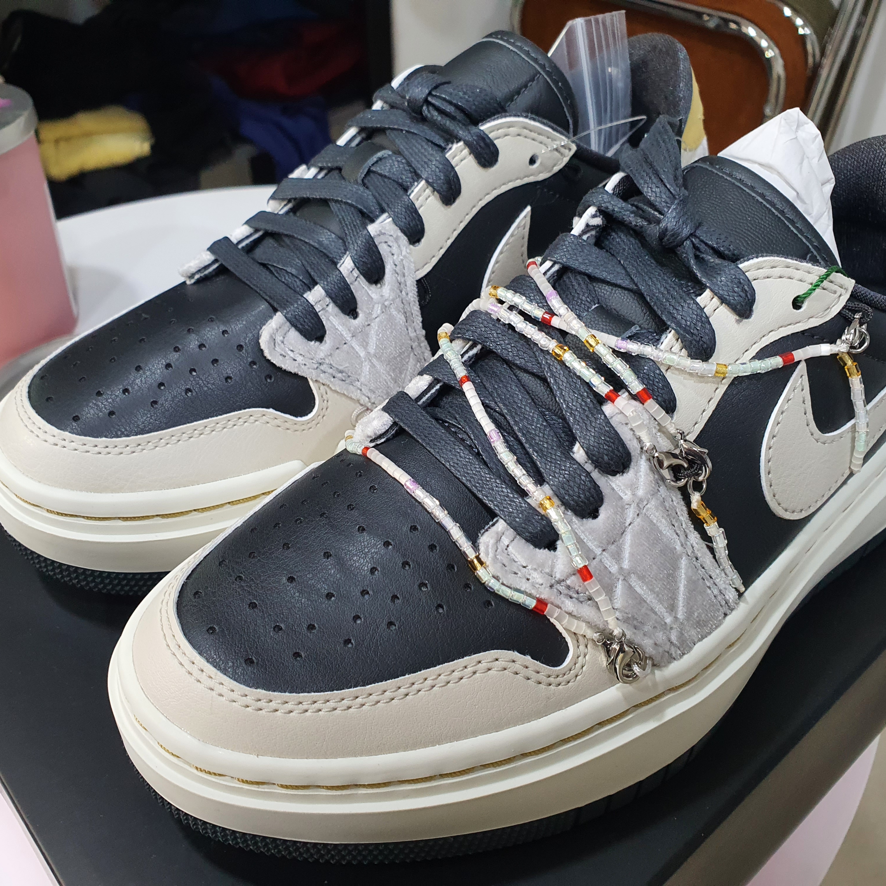 (W) Jordan 1 Elevate Low SE Beads 착용 스타일 - 2