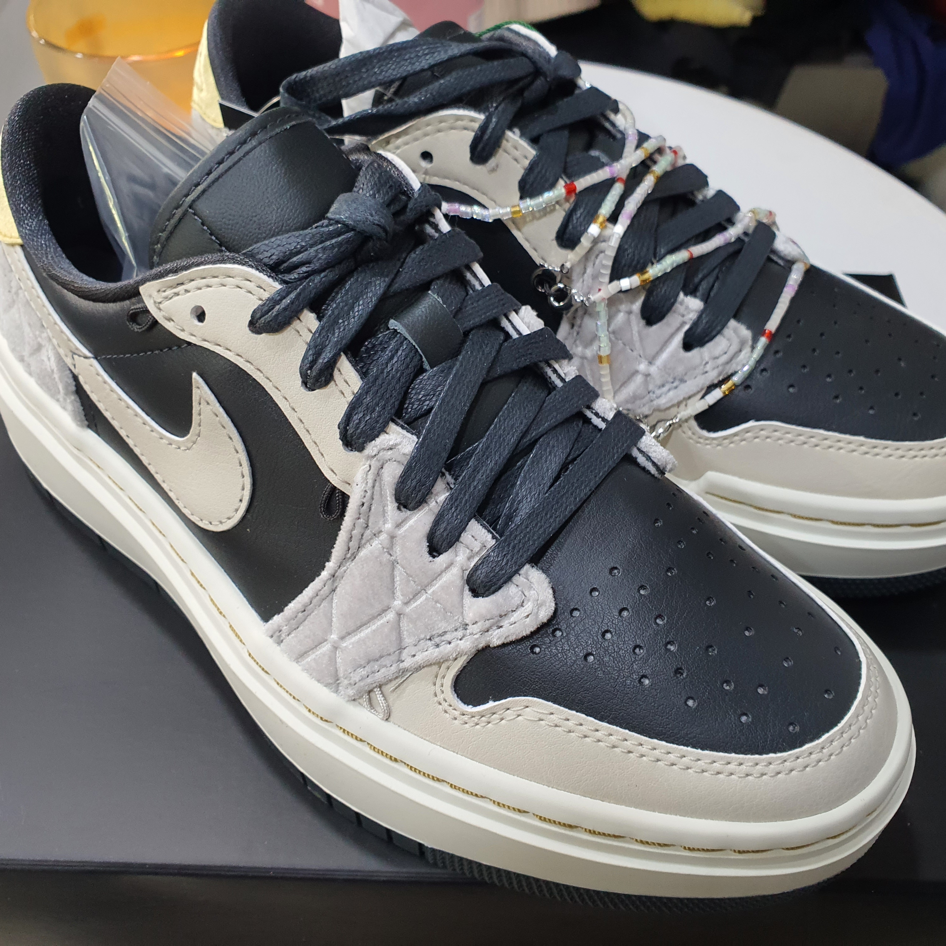 (W) Jordan 1 Elevate Low SE Beads 착용 스타일 - 3