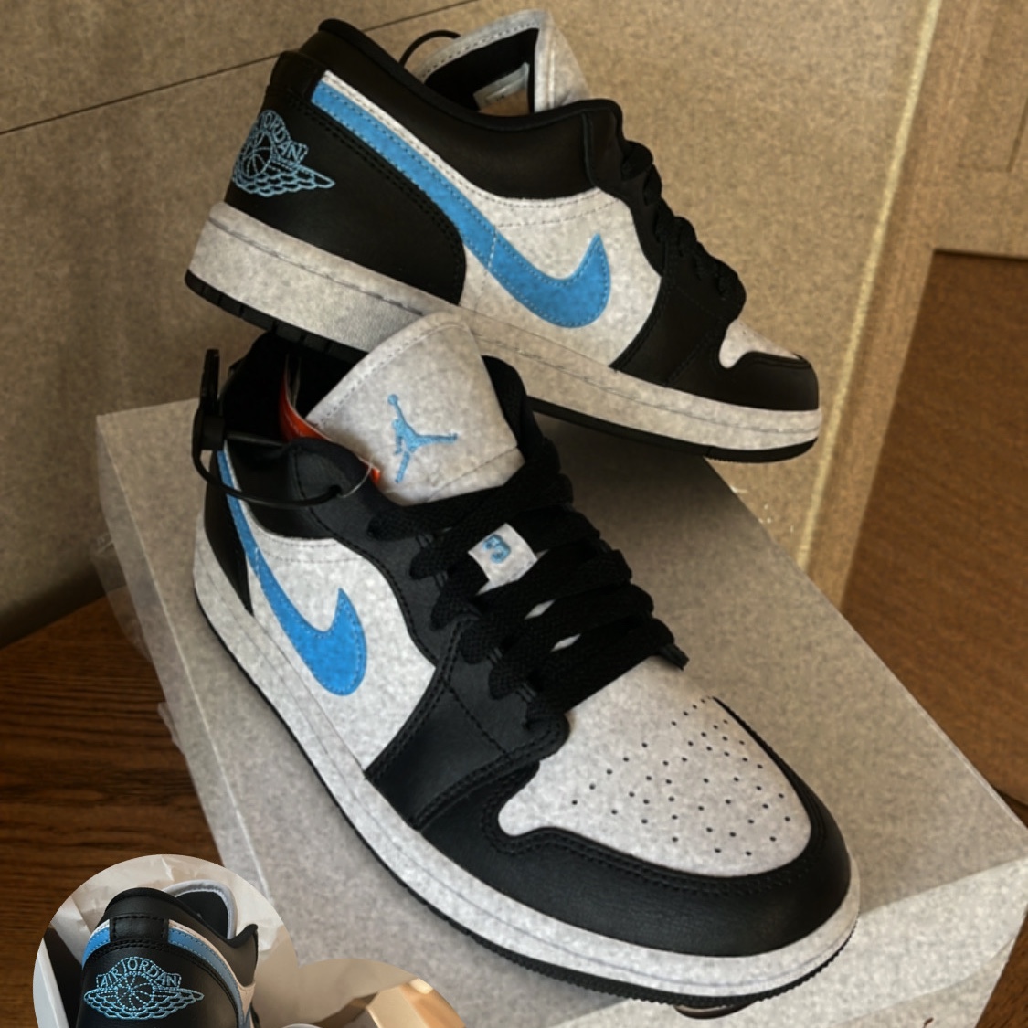 (W) Jordan 1 Low Black University Blue 착용 스타일 - 1