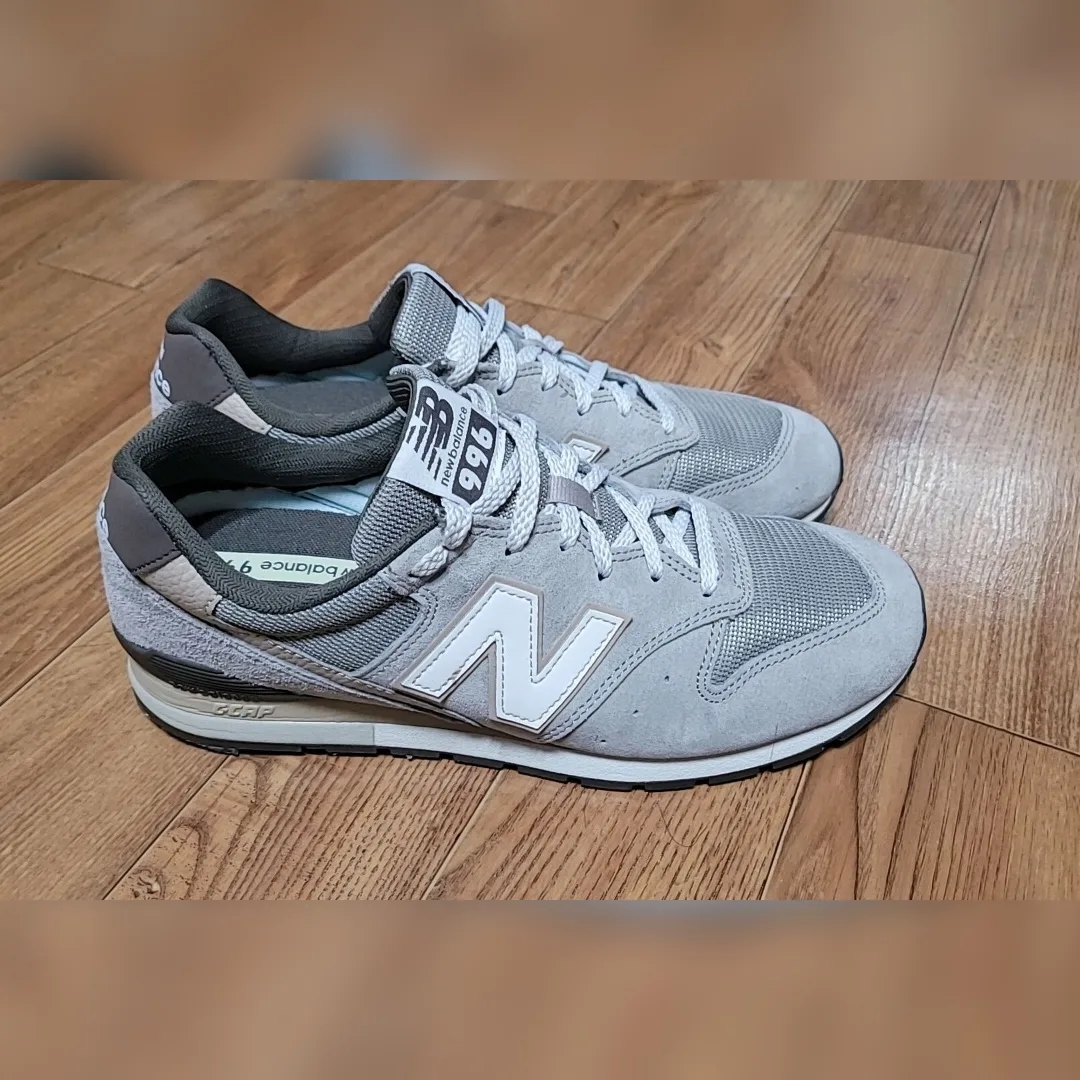 New Balance 996 Brown 착용 스타일 - 1