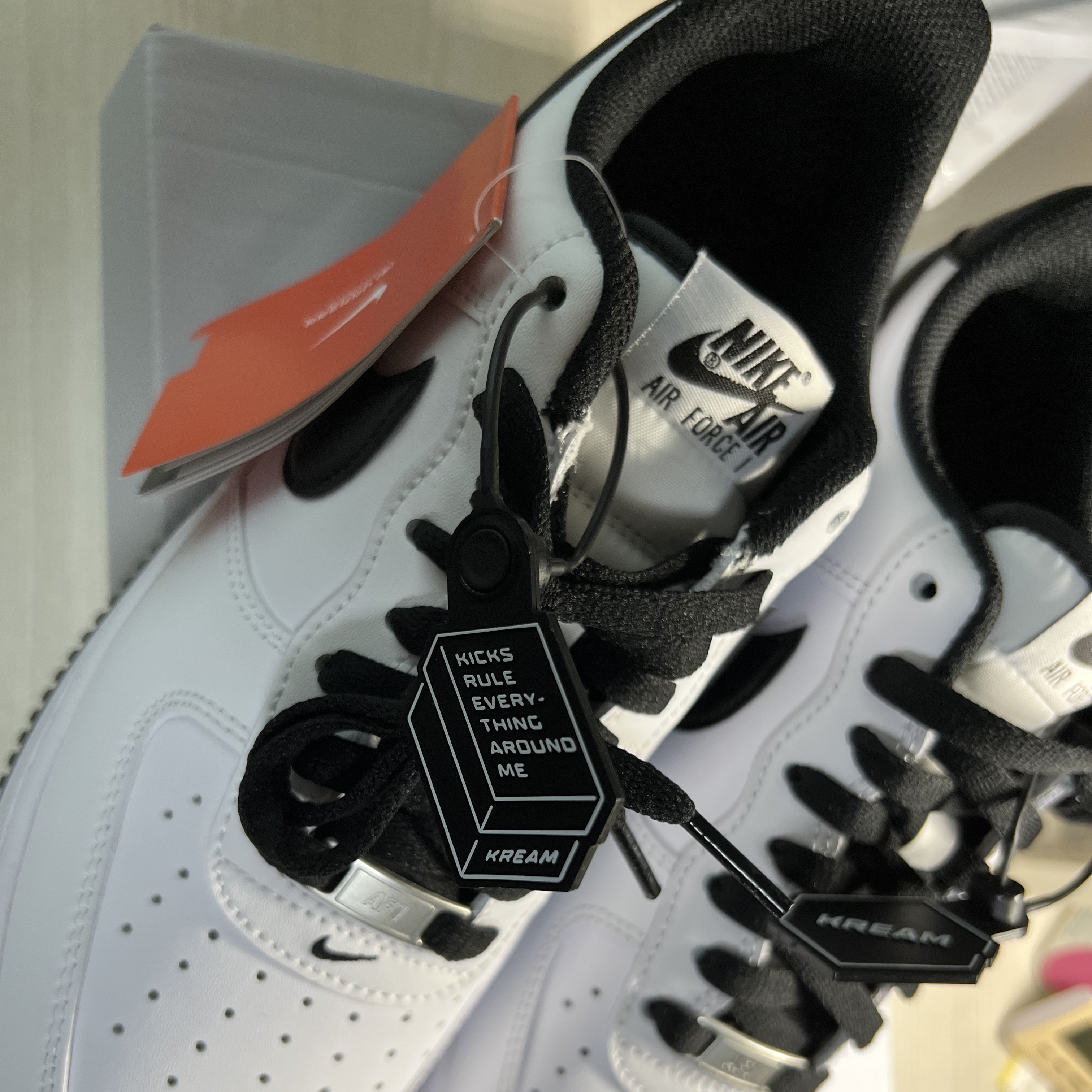 Nike Air Force 1 '07 White Black 착용 스타일