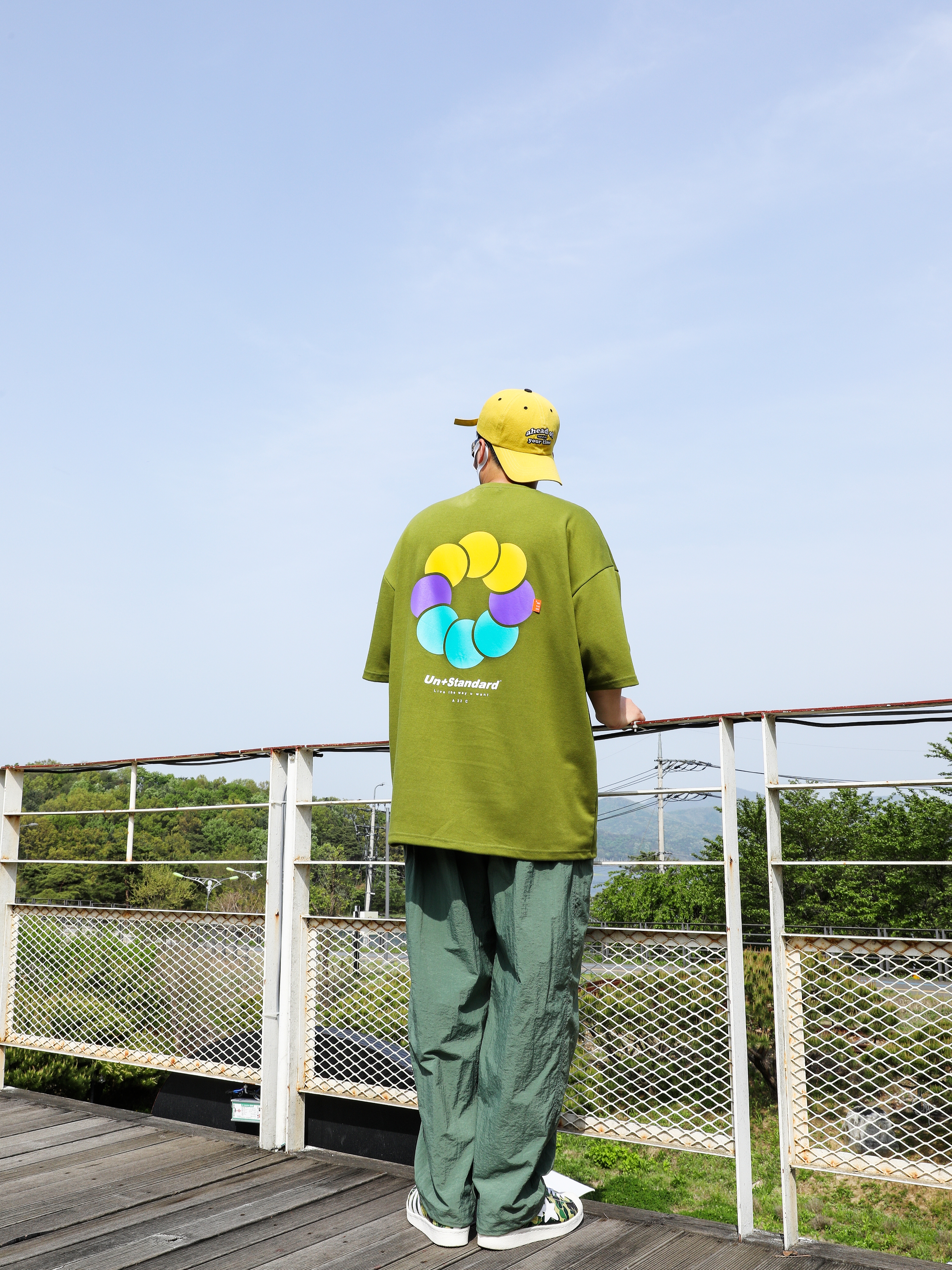 Adidas x BAPE Superstar 80s Green Camo 착용 스타일 - 1