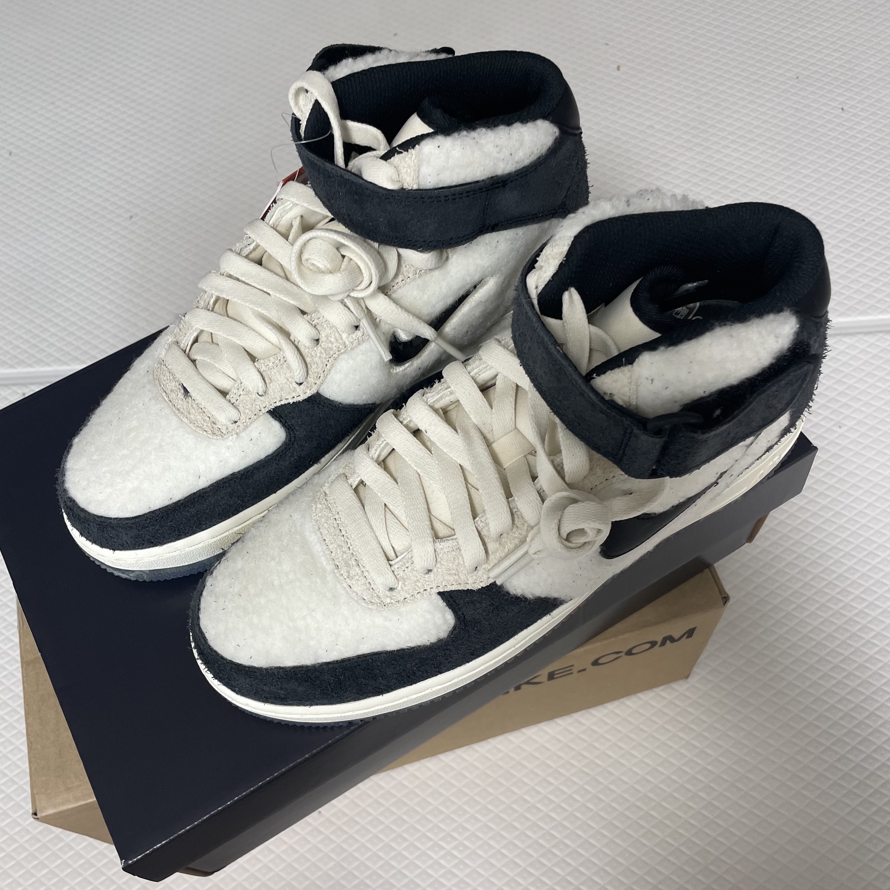 Nike Air Force 1 Mid '07 Premium Culture Day 착용 스타일 - 2