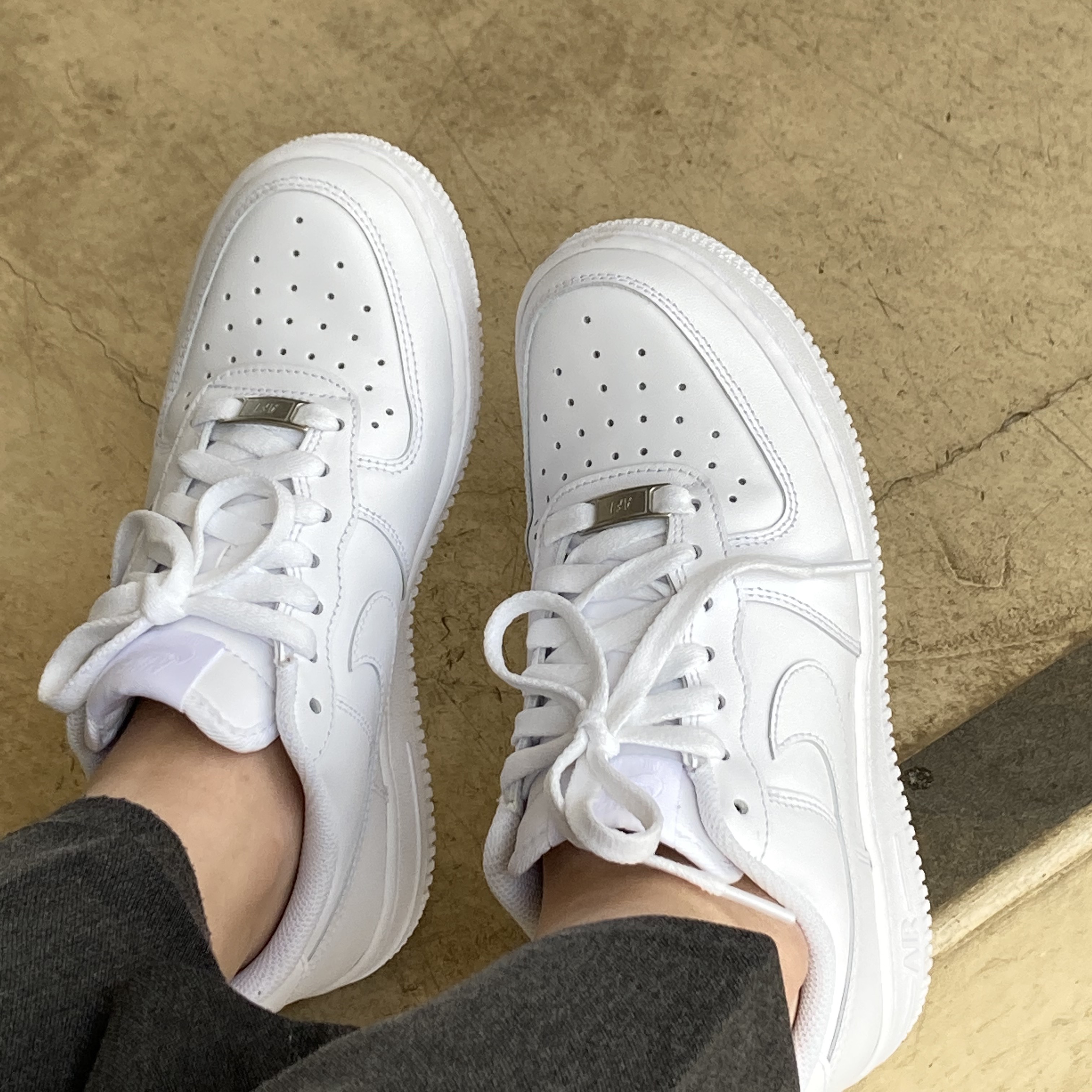 (W) Nike Air Force 1 '07 Low White 착용 스타일