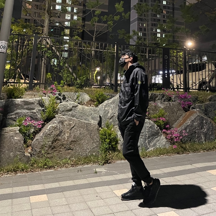 Stone Island 24113 T-Shirt Black - 22SS, Stone Island 40223 Membrana 3L TC Garment Dyed Hooded Jacket Black - 22SS 착용 스타일
