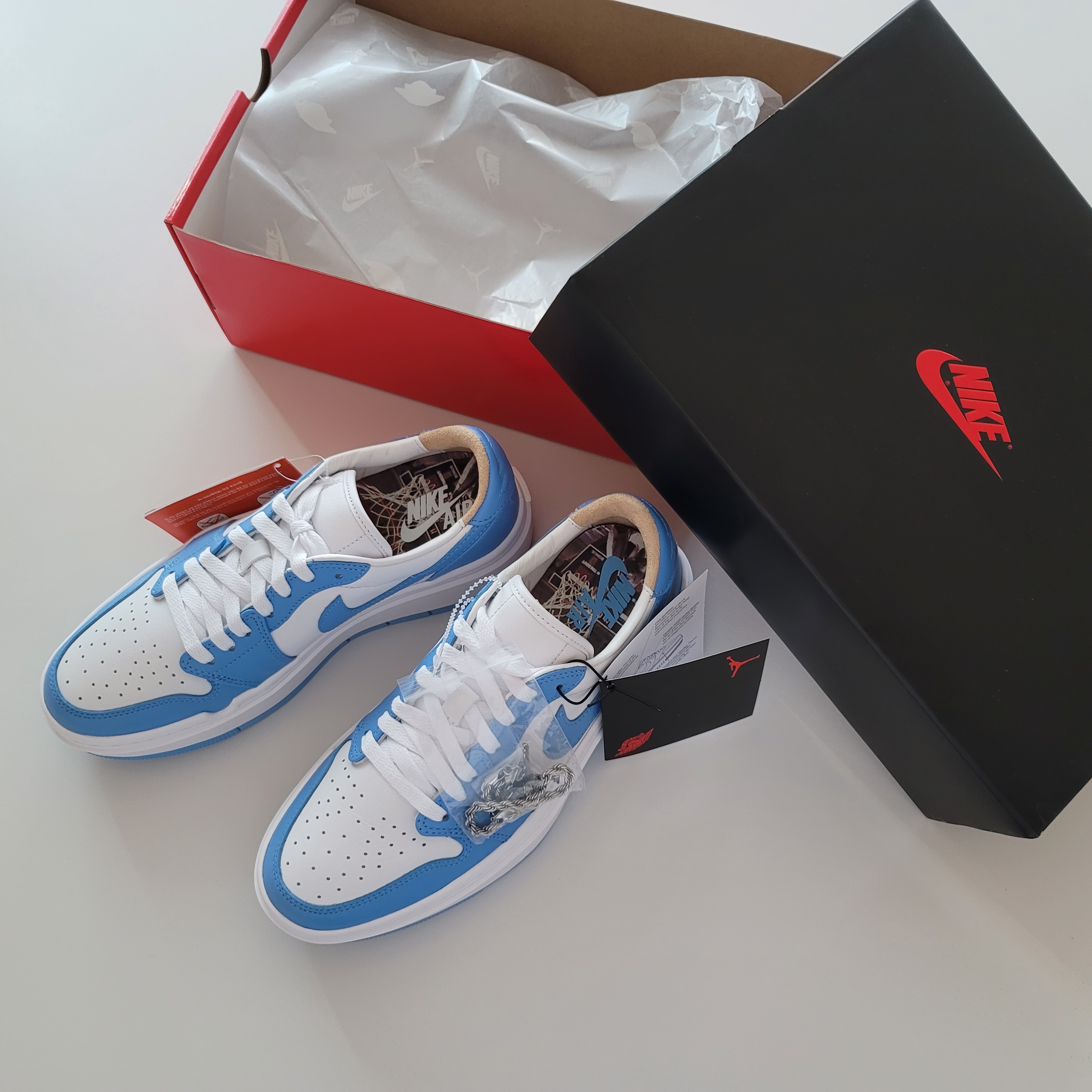 (W) Jordan 1 Elevate Low SE University Blue 착용 스타일 - 2