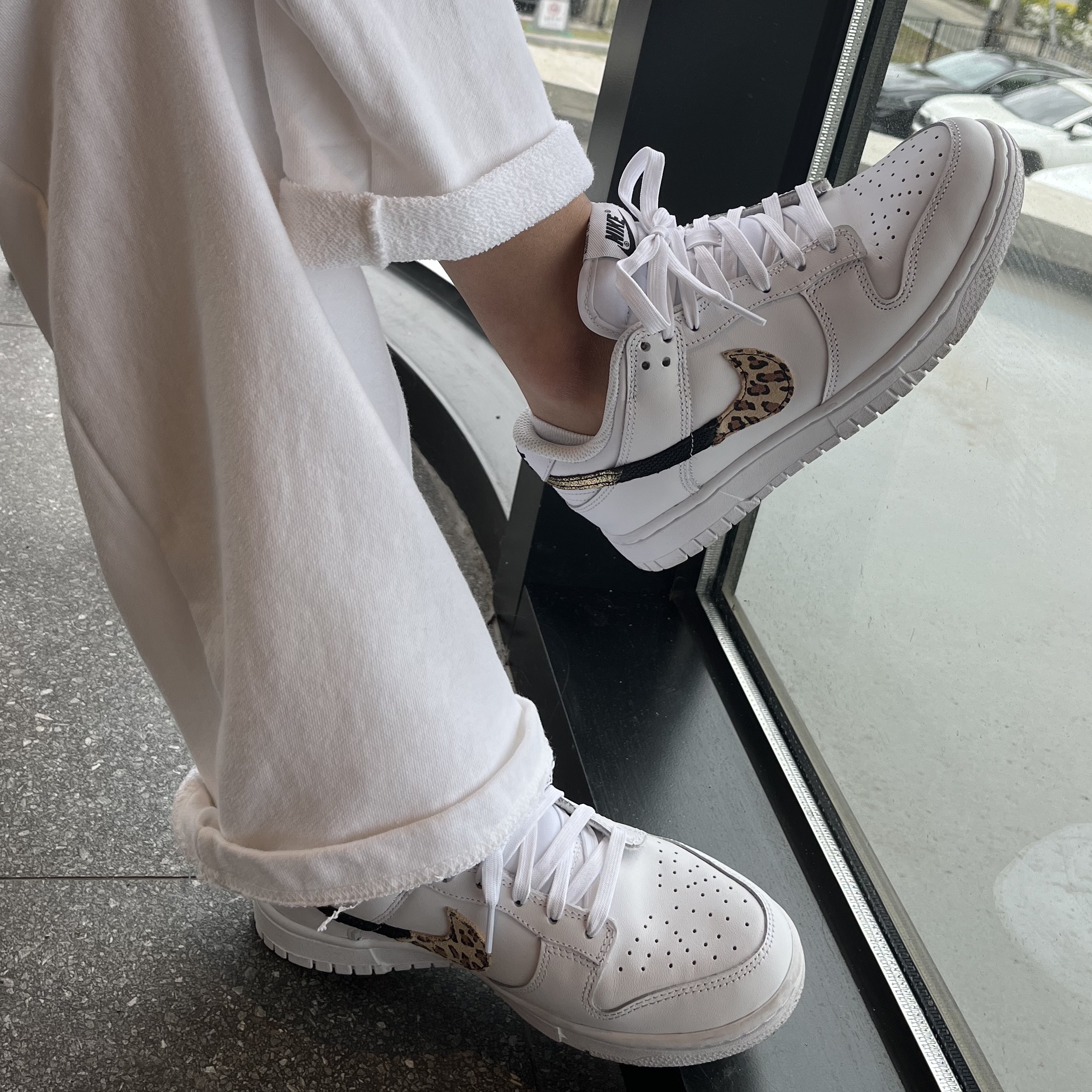 (W) Nike Dunk Low SE Primal White 착용 스타일 - 2