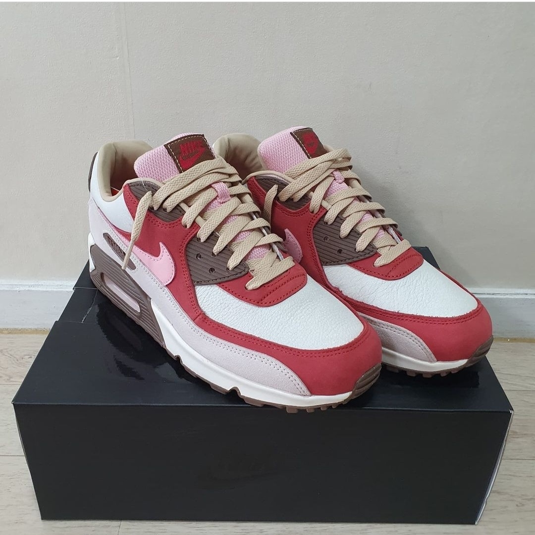 Nike Air Max 90 NRG Bacon 착용 스타일