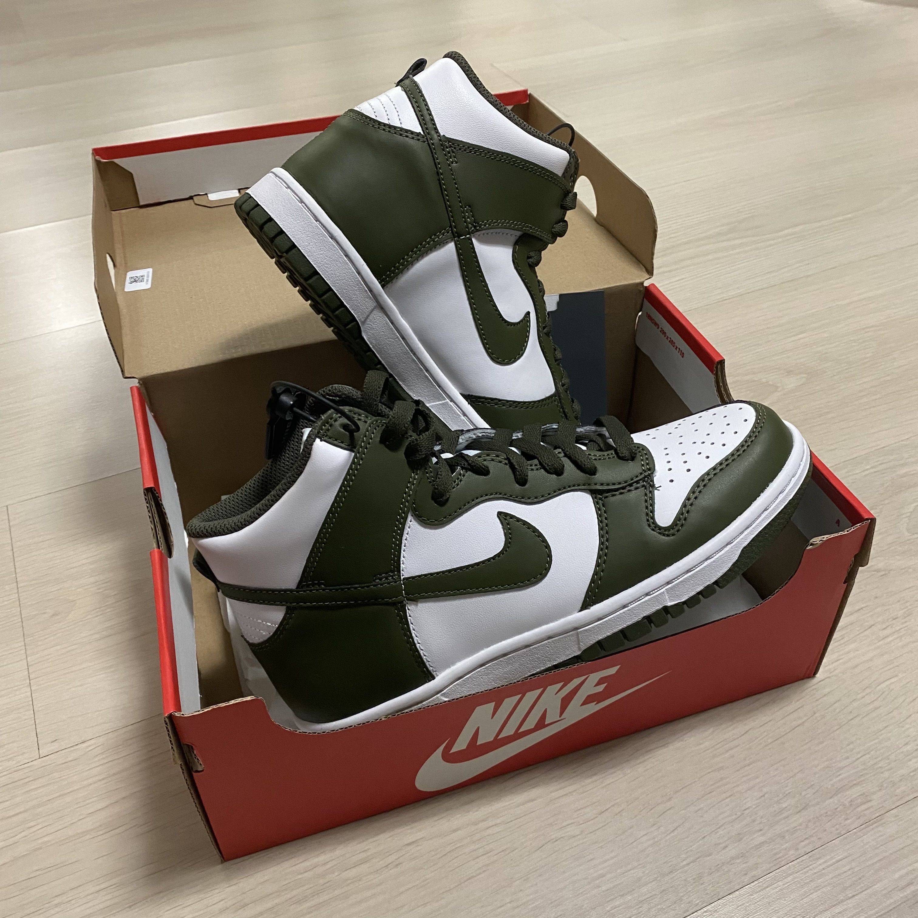 (GS) Nike Dunk High Cargo Khaki 착용 스타일 - 2