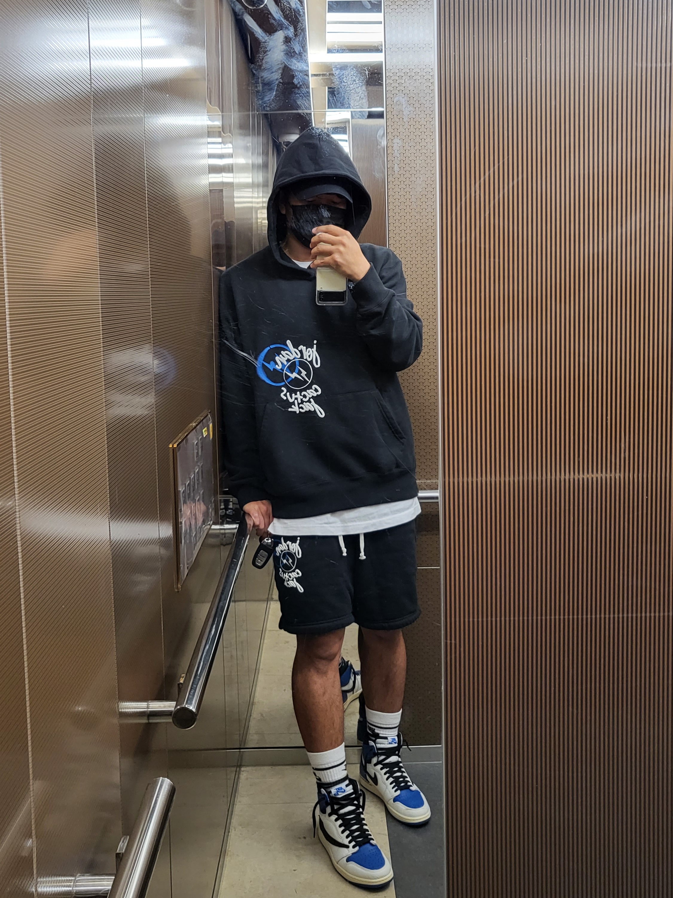 Jordan x Travis Scott x Fragment Shorts Black (DJ0617-010), Jordan x Travis Scott x Fragment Hoodie Black (DJ0615-010) 착용 스타일 - 2