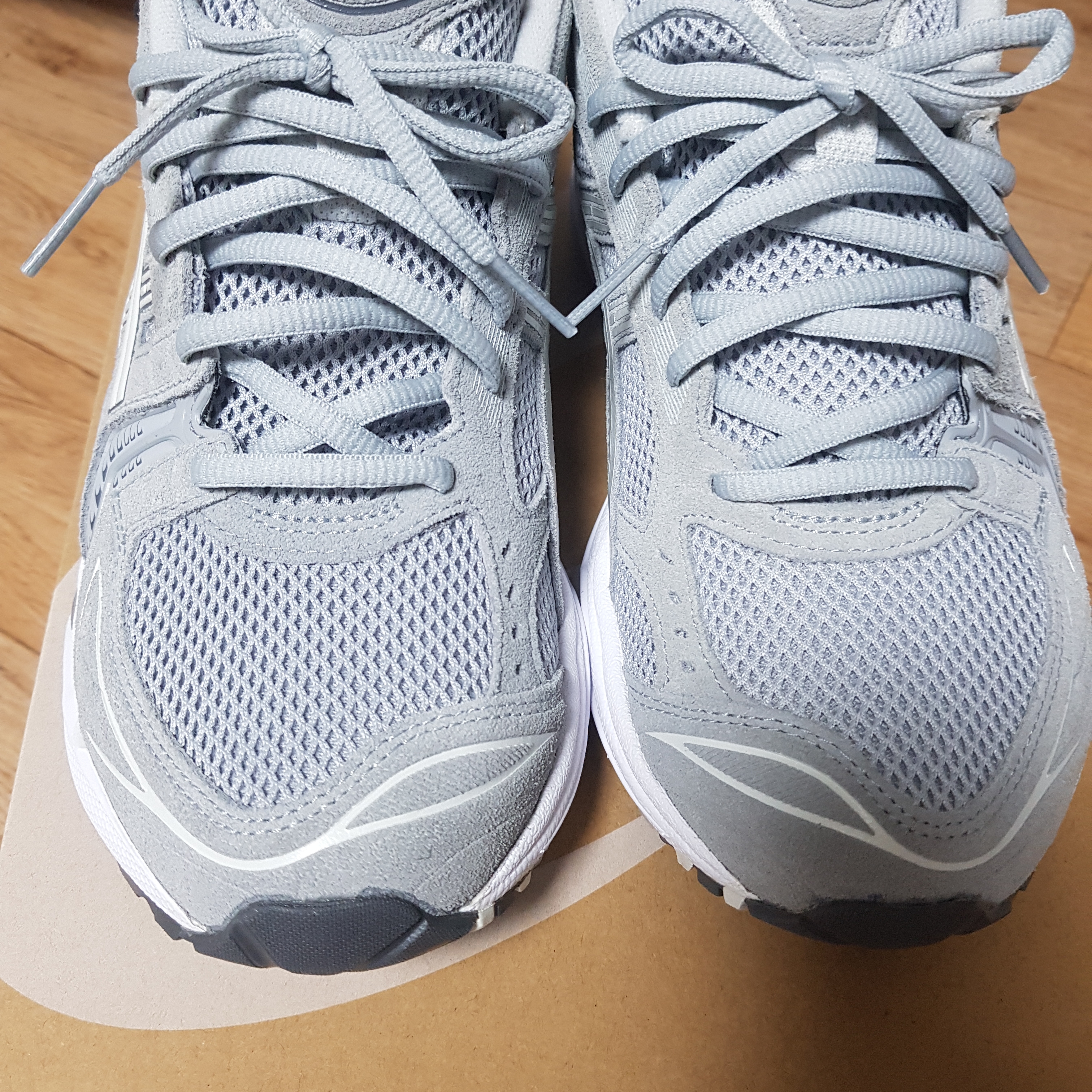 Asics Gel-Kayano 14 Piedmont Grey Sheet Rock 착용 스타일 - 2