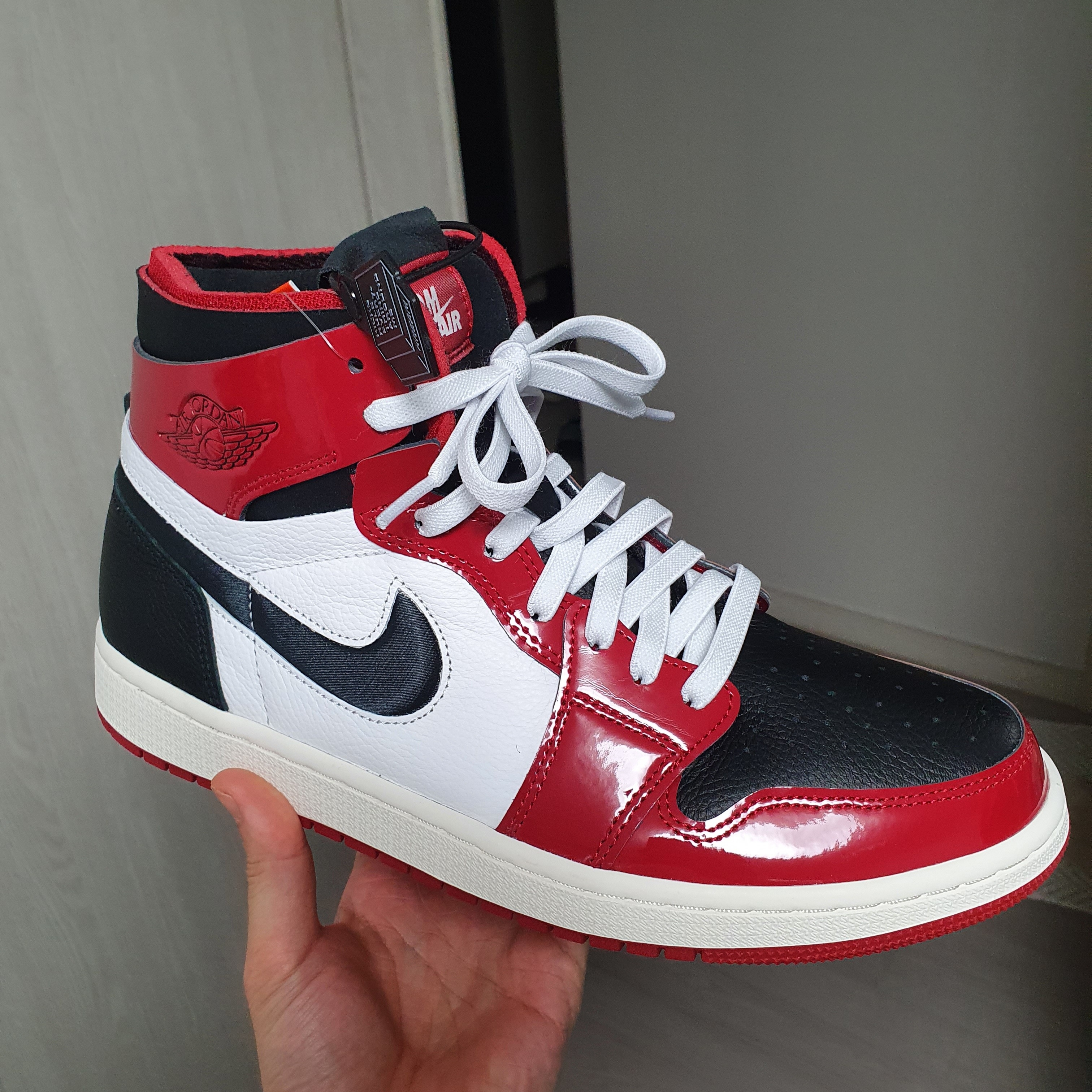 (W) Jordan 1 Zoom Air CMFT Gym Red Black 착용 스타일 - 2