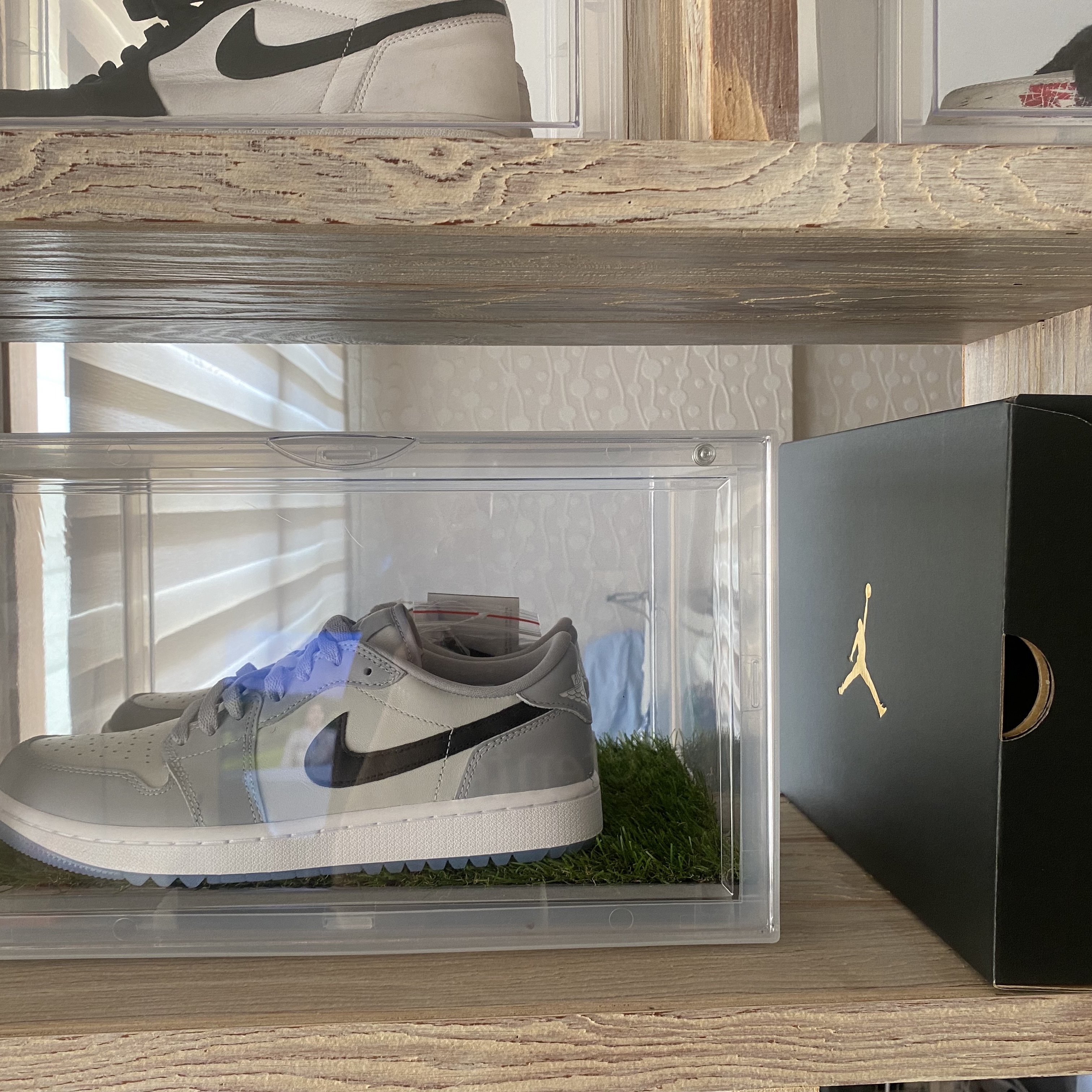 Jordan 1 Low Golf Wolf Grey 착용 스타일 - 3