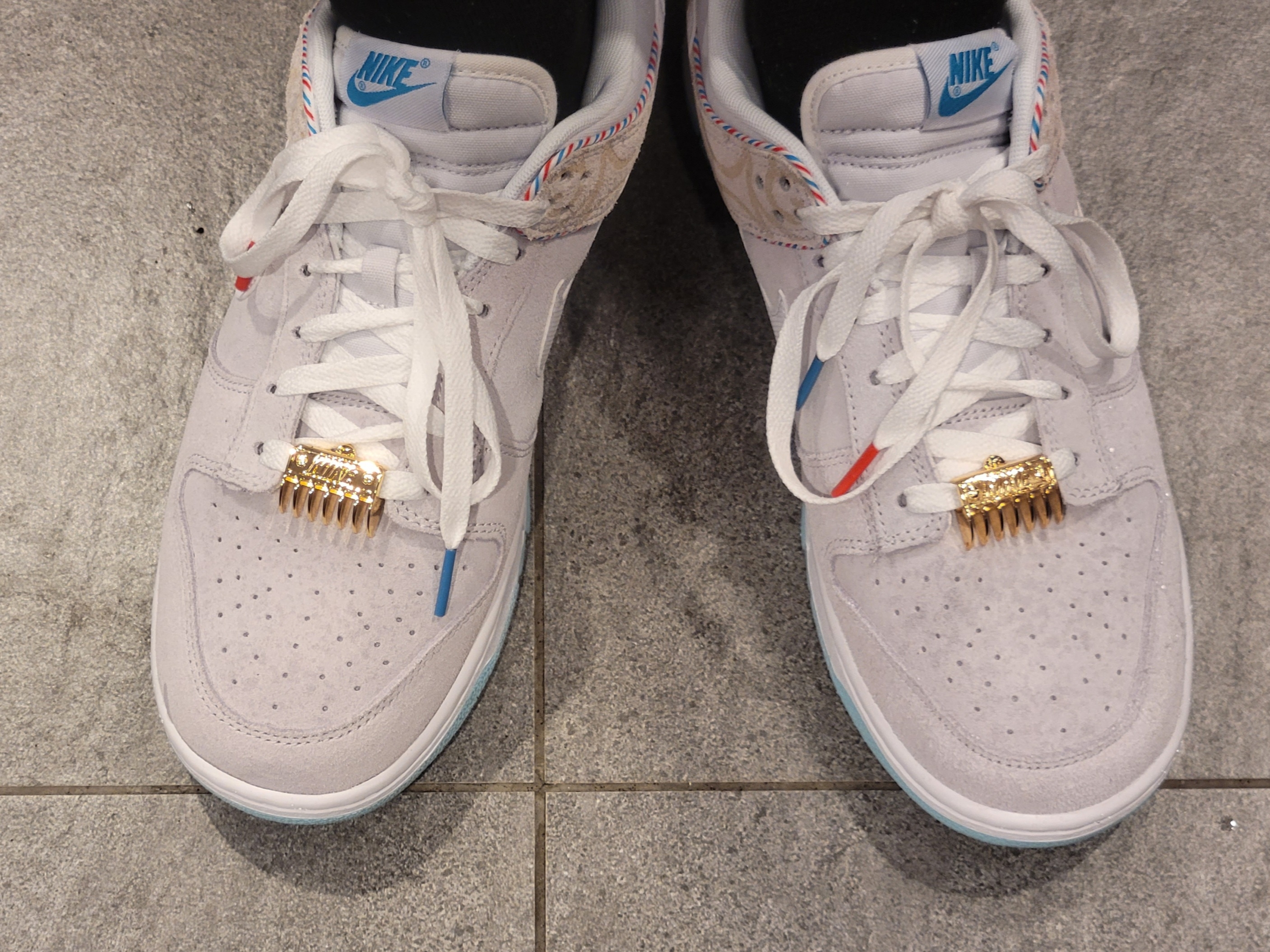 Nike Dunk Low Retro SE Barber Shop Grey 착용 스타일