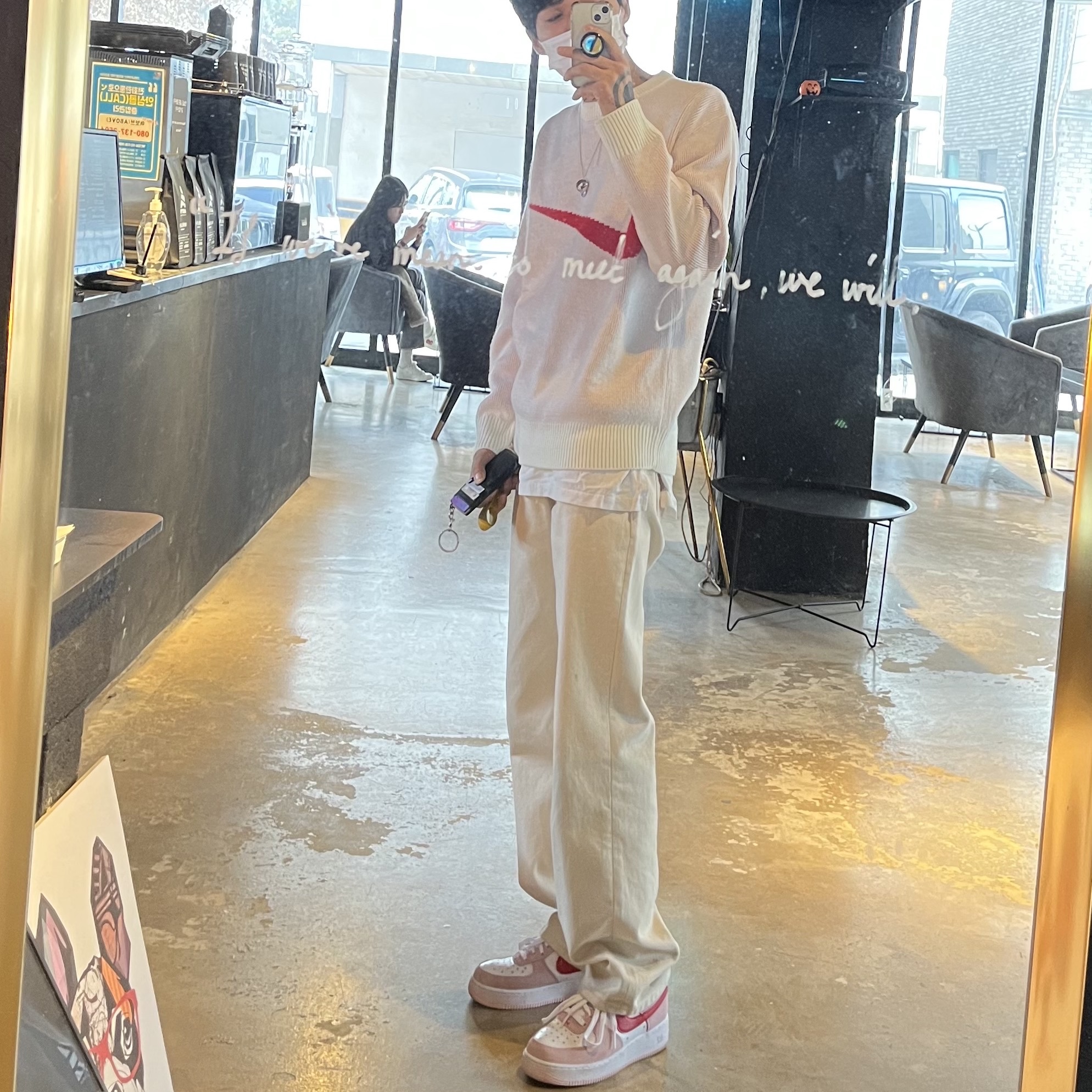 Supreme x Nike Swoosh Sweater White - 19SS, Nike Air Force 1 '07 QS Valentine's Day 착용 스타일