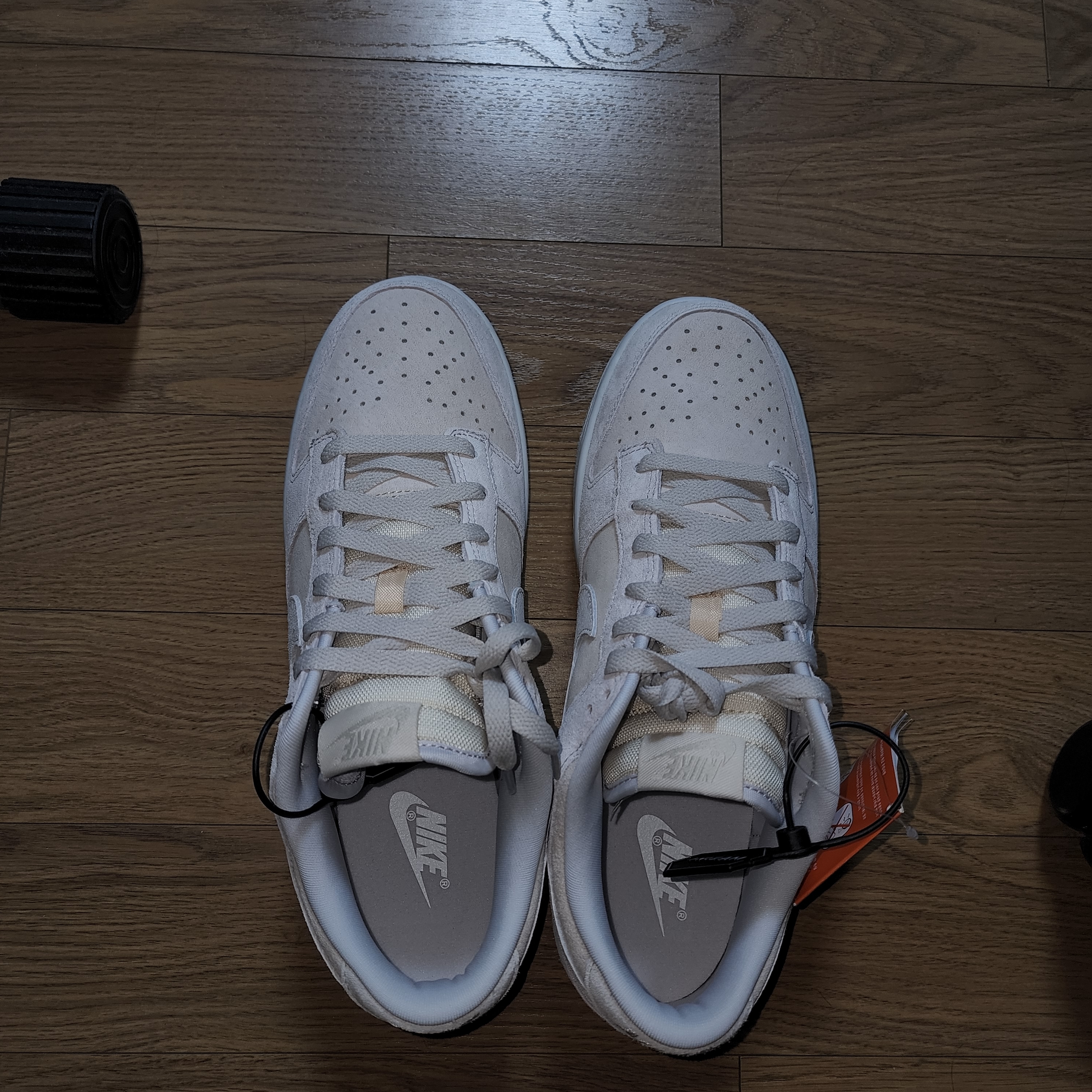 Nike Dunk Low Retro PRM Vast Grey 착용 스타일 - 2
