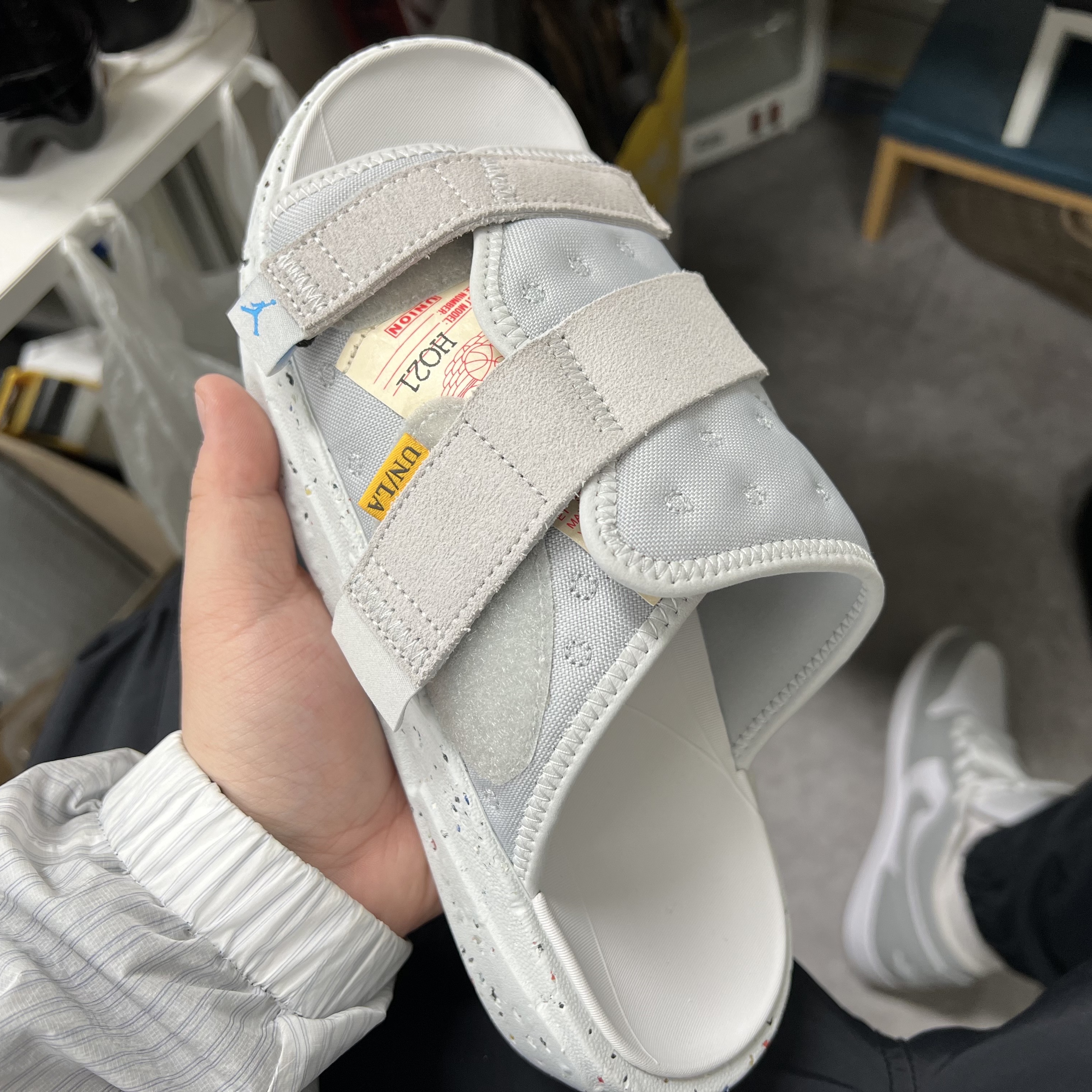 Jordan x Union Crater Slide SP Grey Fog 착용 스타일