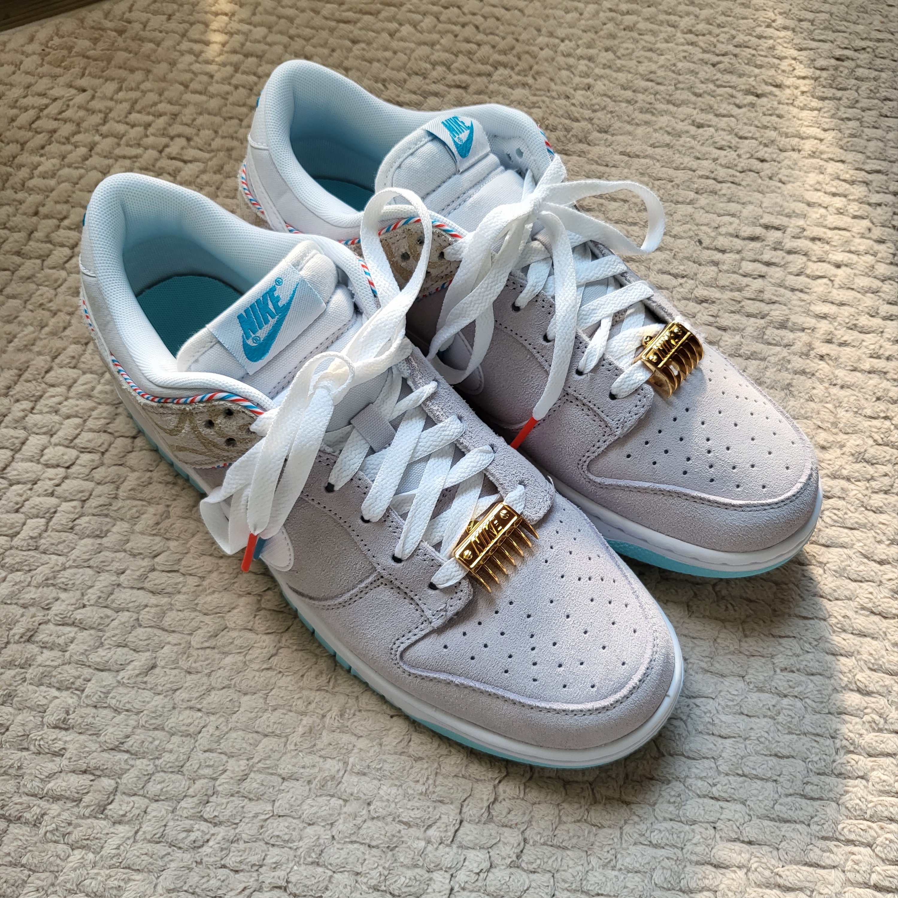 Nike Dunk Low Retro SE Barber Shop Grey 착용 스타일 - 2