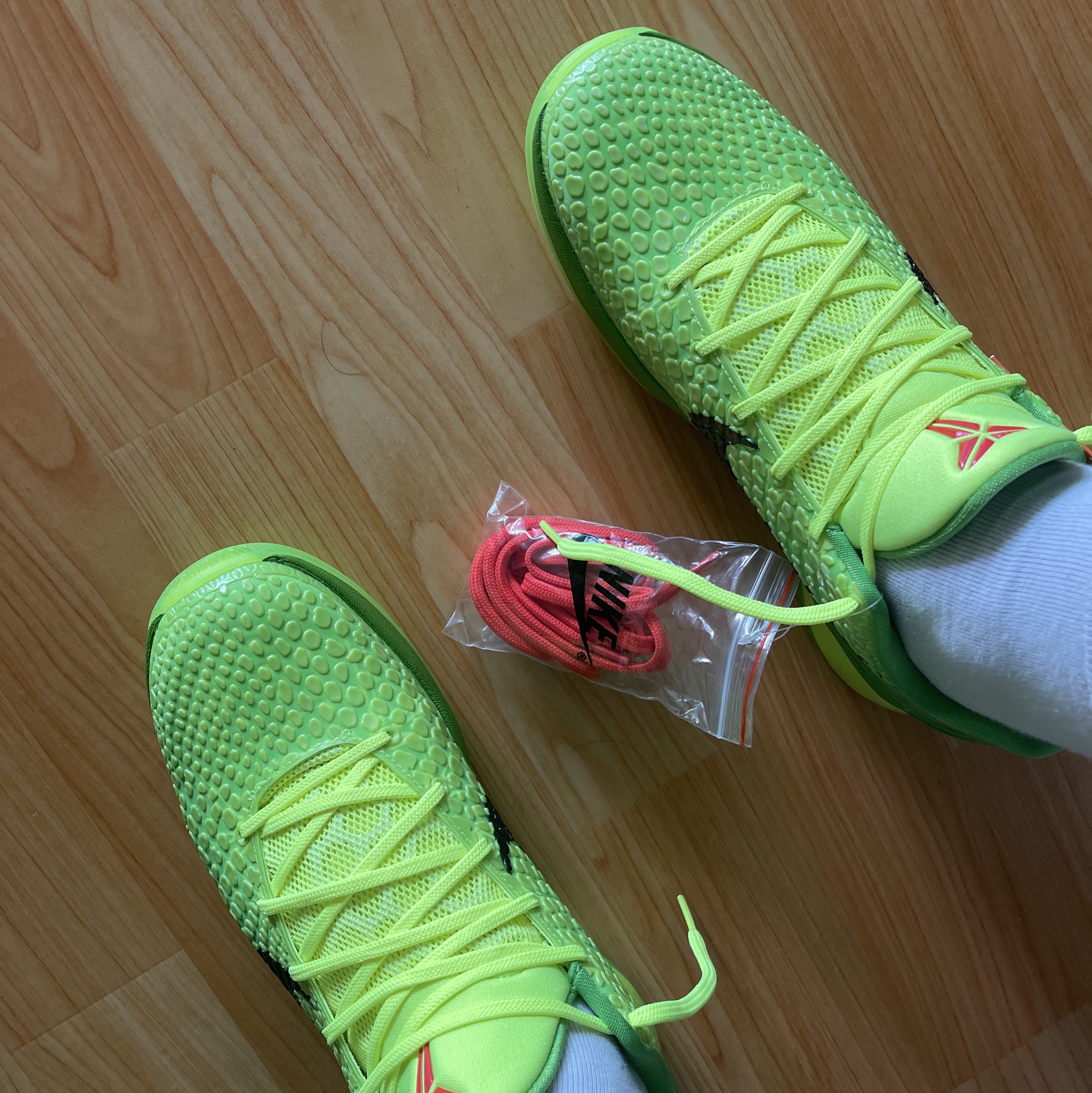 Nike Kobe 6 Protro Green Apple, Nike Kobe 5 Protro Bruce Lee 착용 스타일 - 2