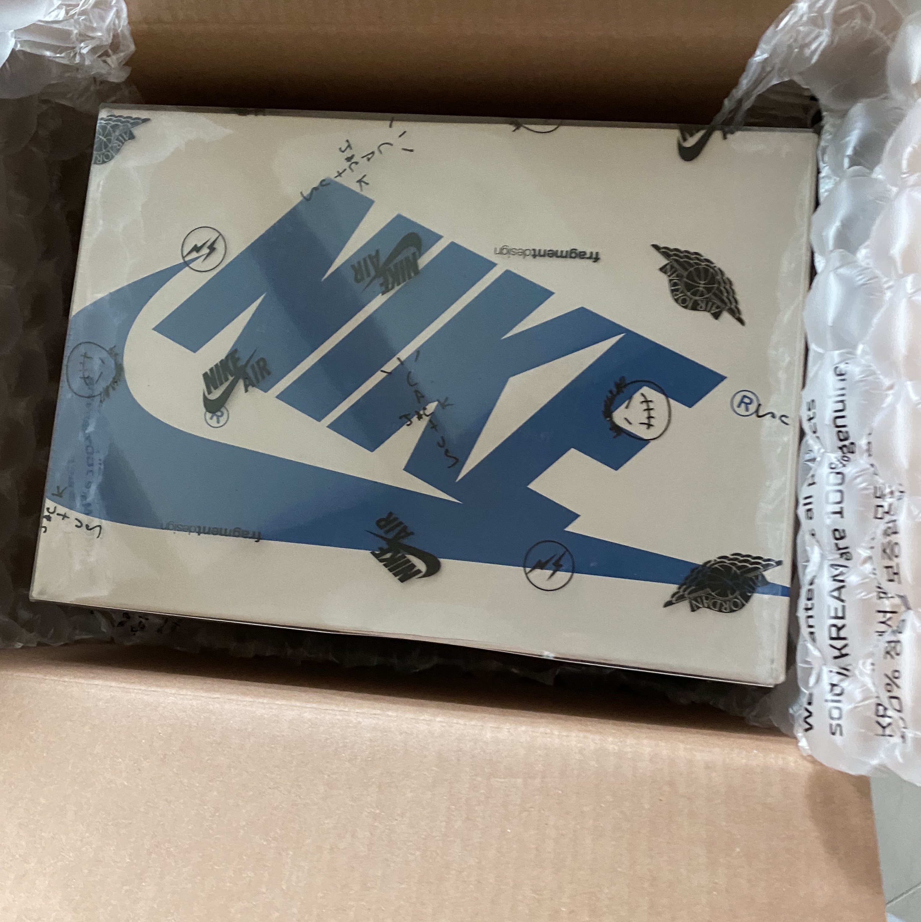Jordan 1 x Travis Scott x Fragment Retro Low OG SP Military Blue 착용 스타일 - 3