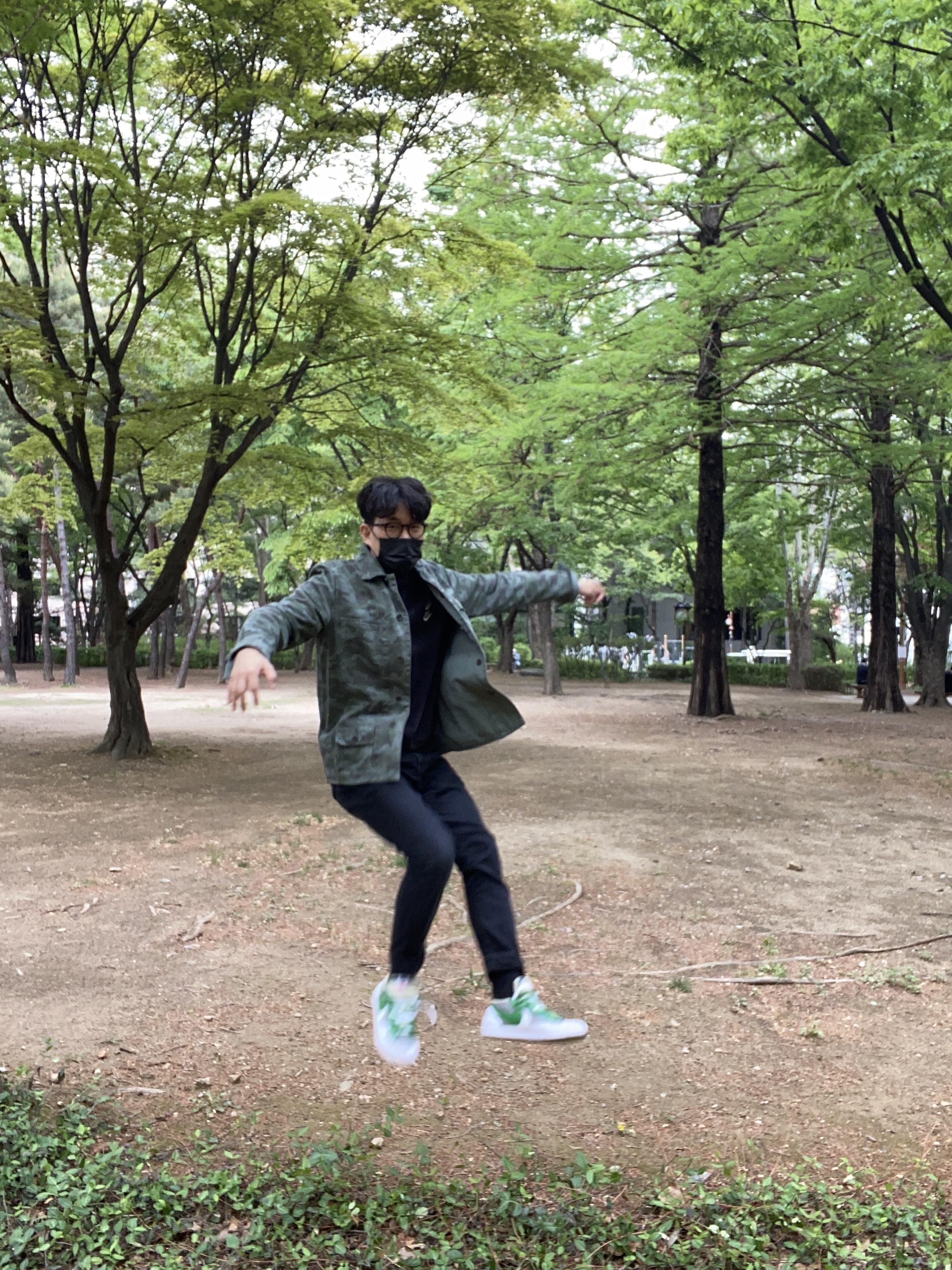 Nike x Sacai Blazer Low Classic Green 착용 스타일 - 2