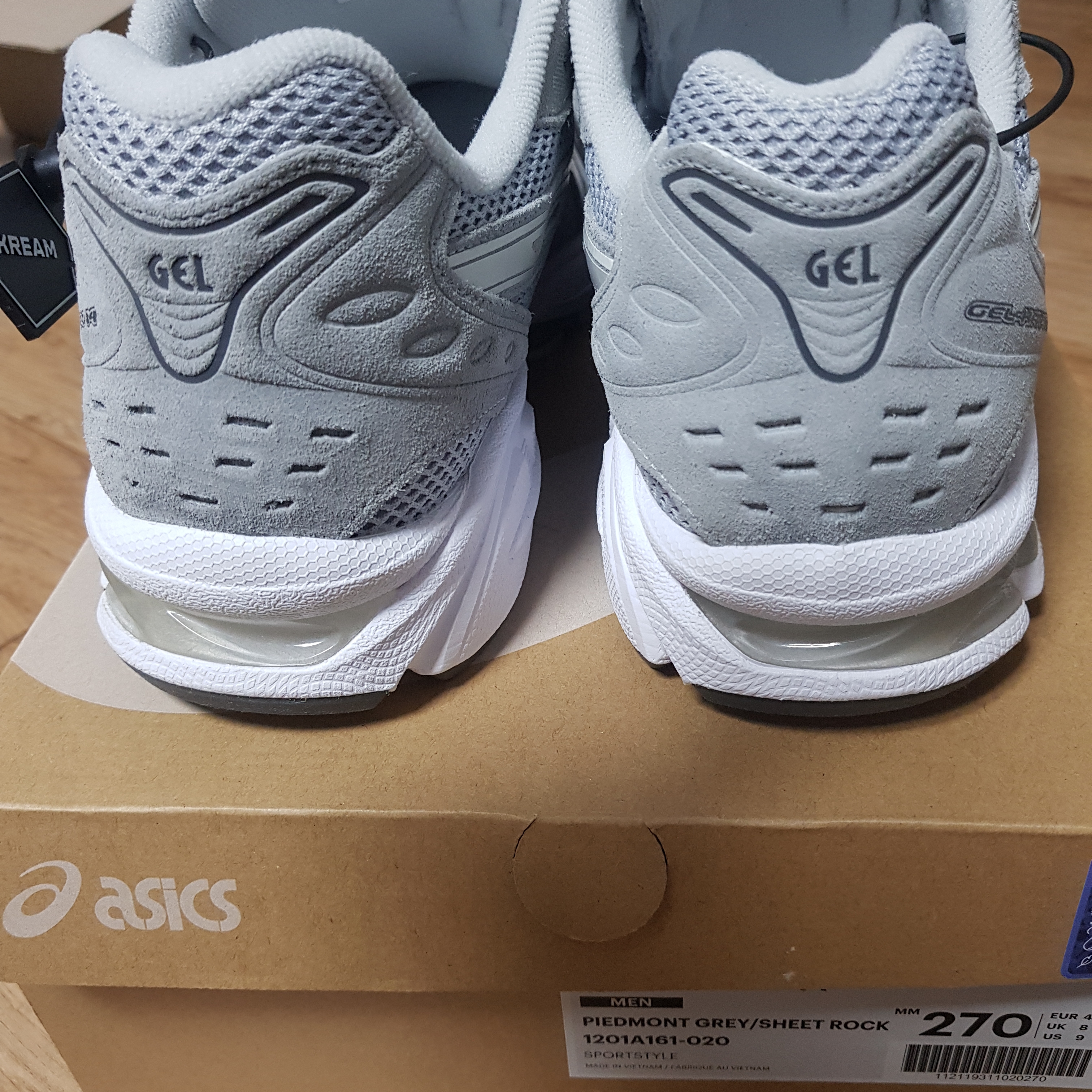 Asics Gel-Kayano 14 Piedmont Grey Sheet Rock 착용 스타일 - 3