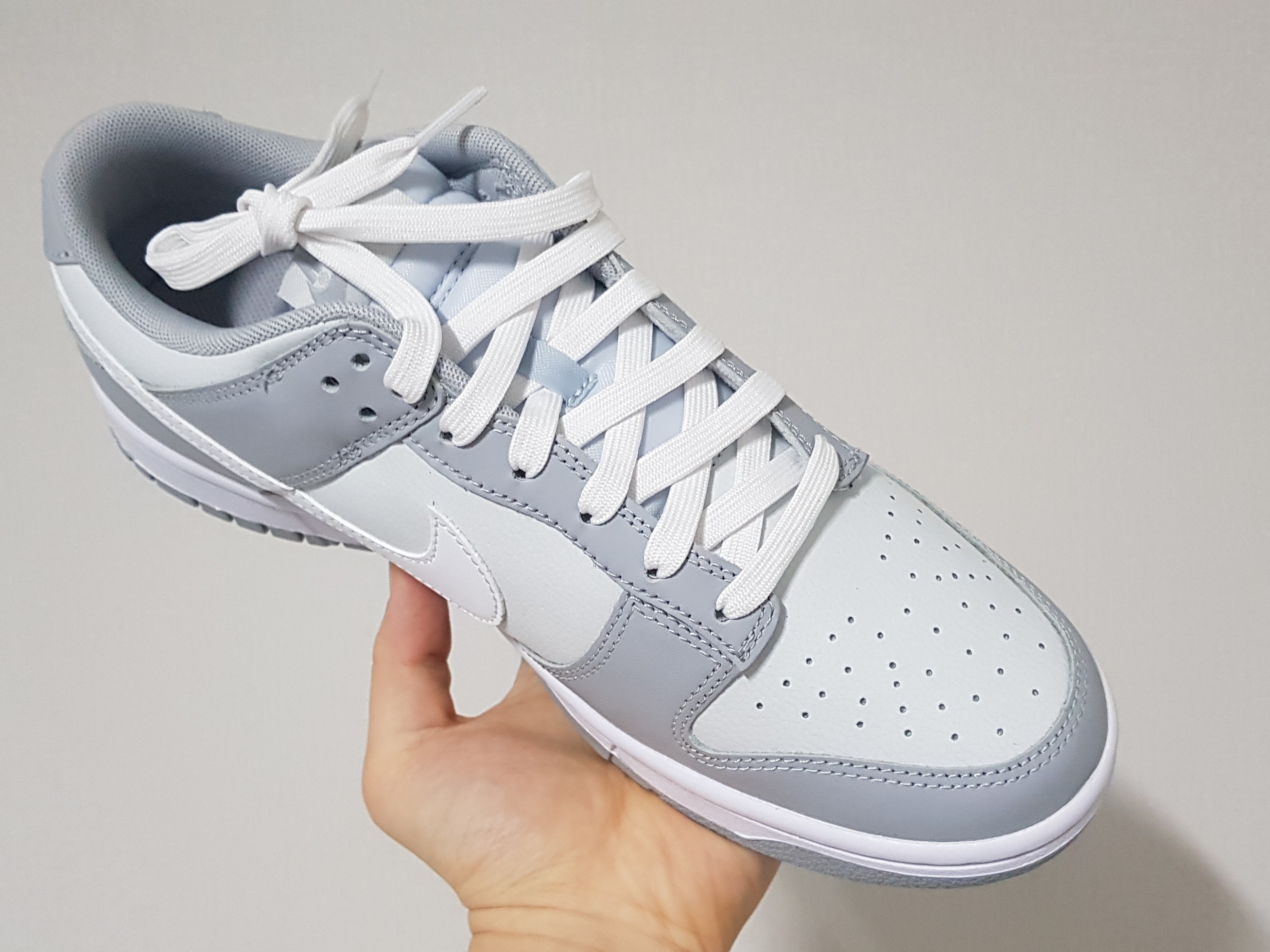 Nike Dunk Low Retro Wolf Grey 착용 스타일 - 3