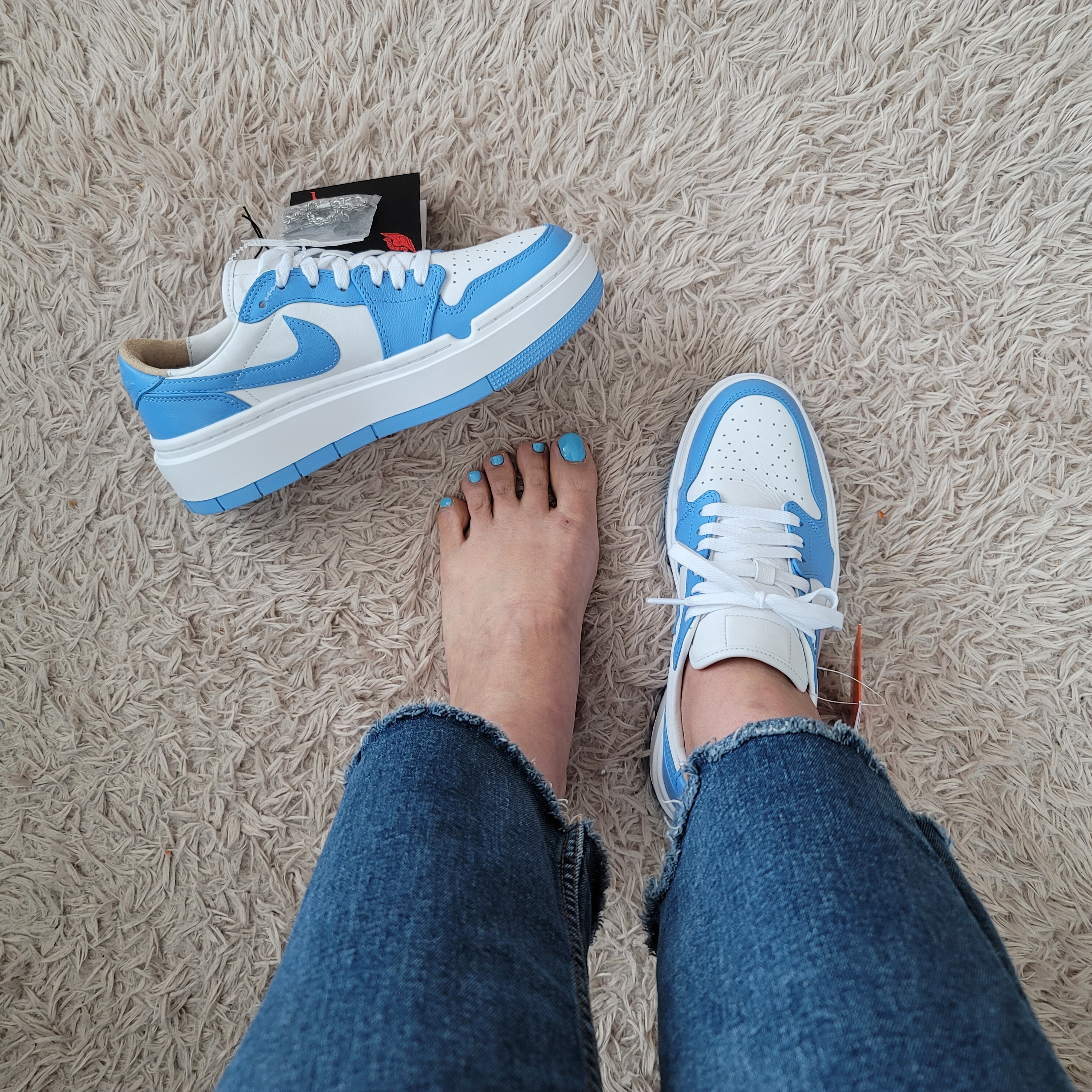 (W) Jordan 1 Elevate Low SE University Blue 착용 스타일 - 1