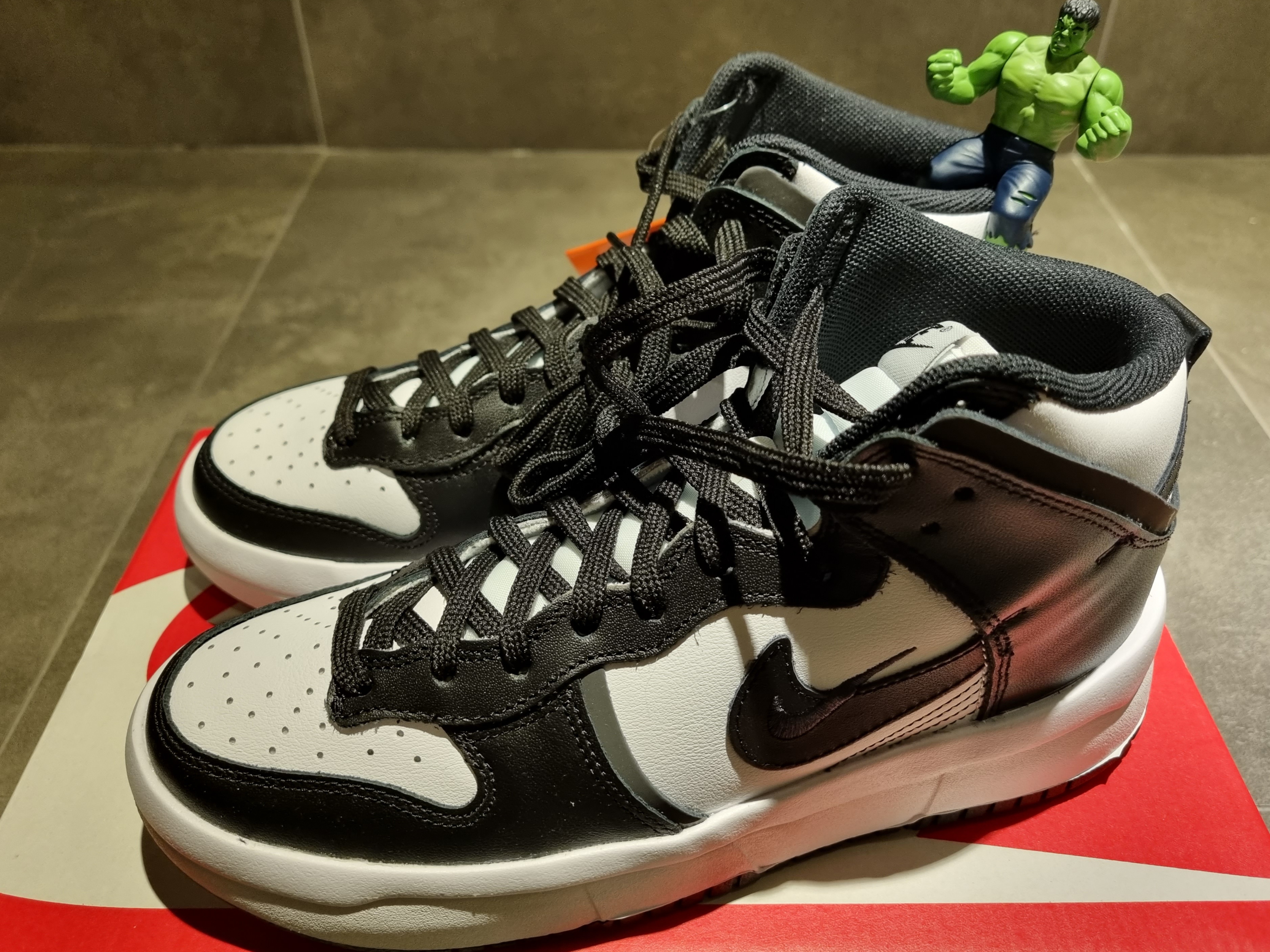 (W) Nike Dunk High Up Black and White 착용 스타일 - 2