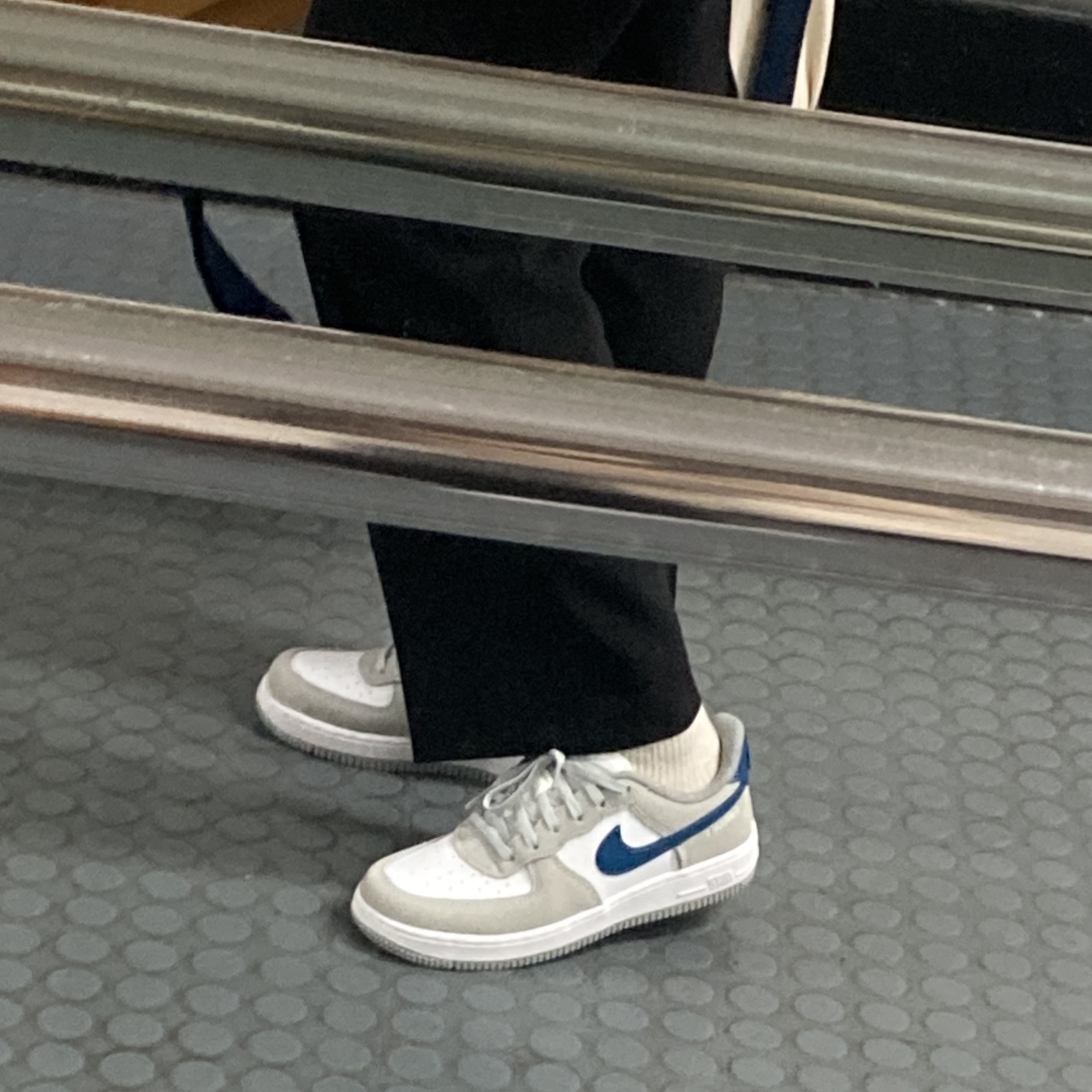 Nike Air Force 1 '07 LV8 Athletic Club Light Smoke Grey Marina, (PS) Nike Air Force 1 LV8 Athletic Club Light Smoke Grey Marina 착용 스타일 - 2