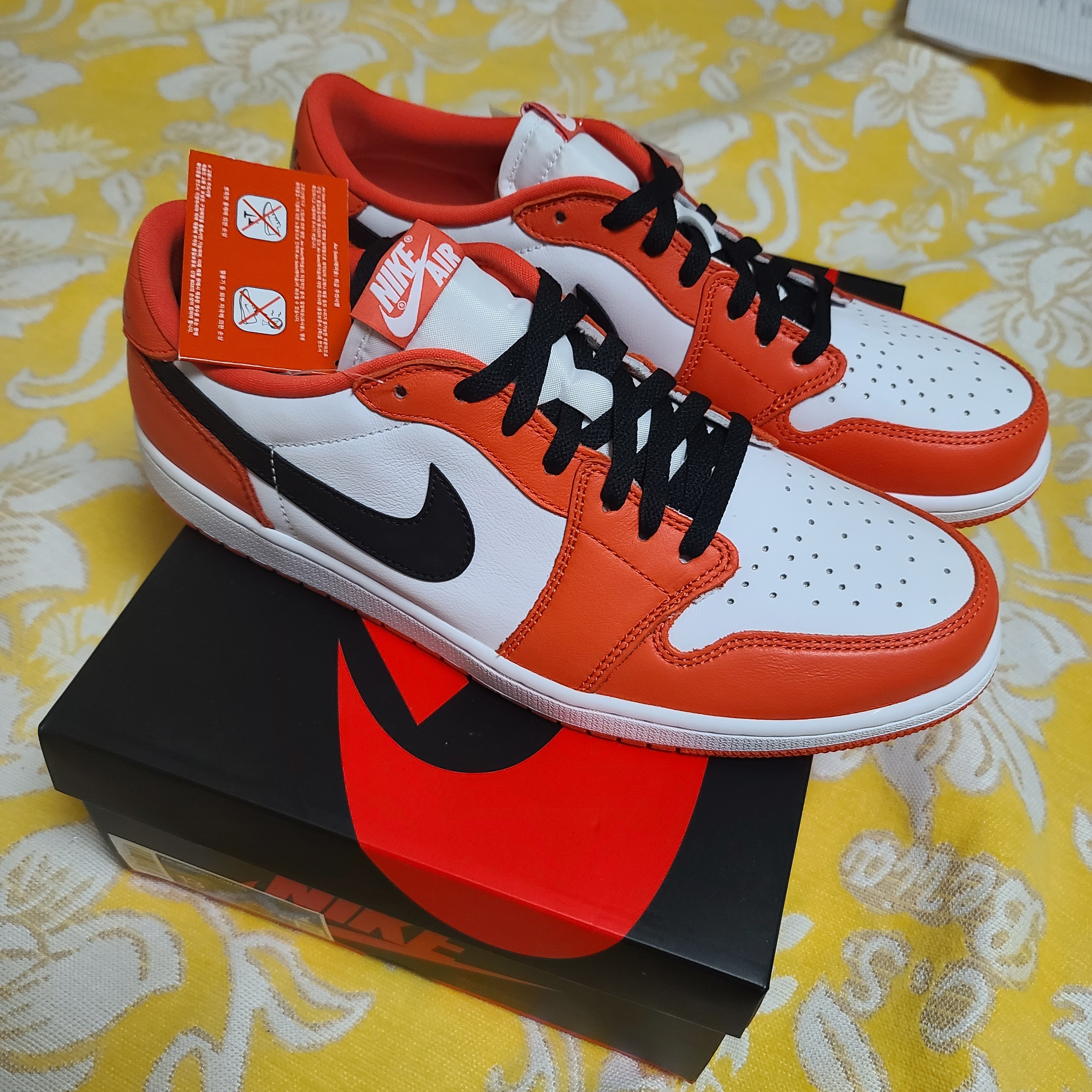 Jordan 1 Low OG Starfish 착용 스타일
