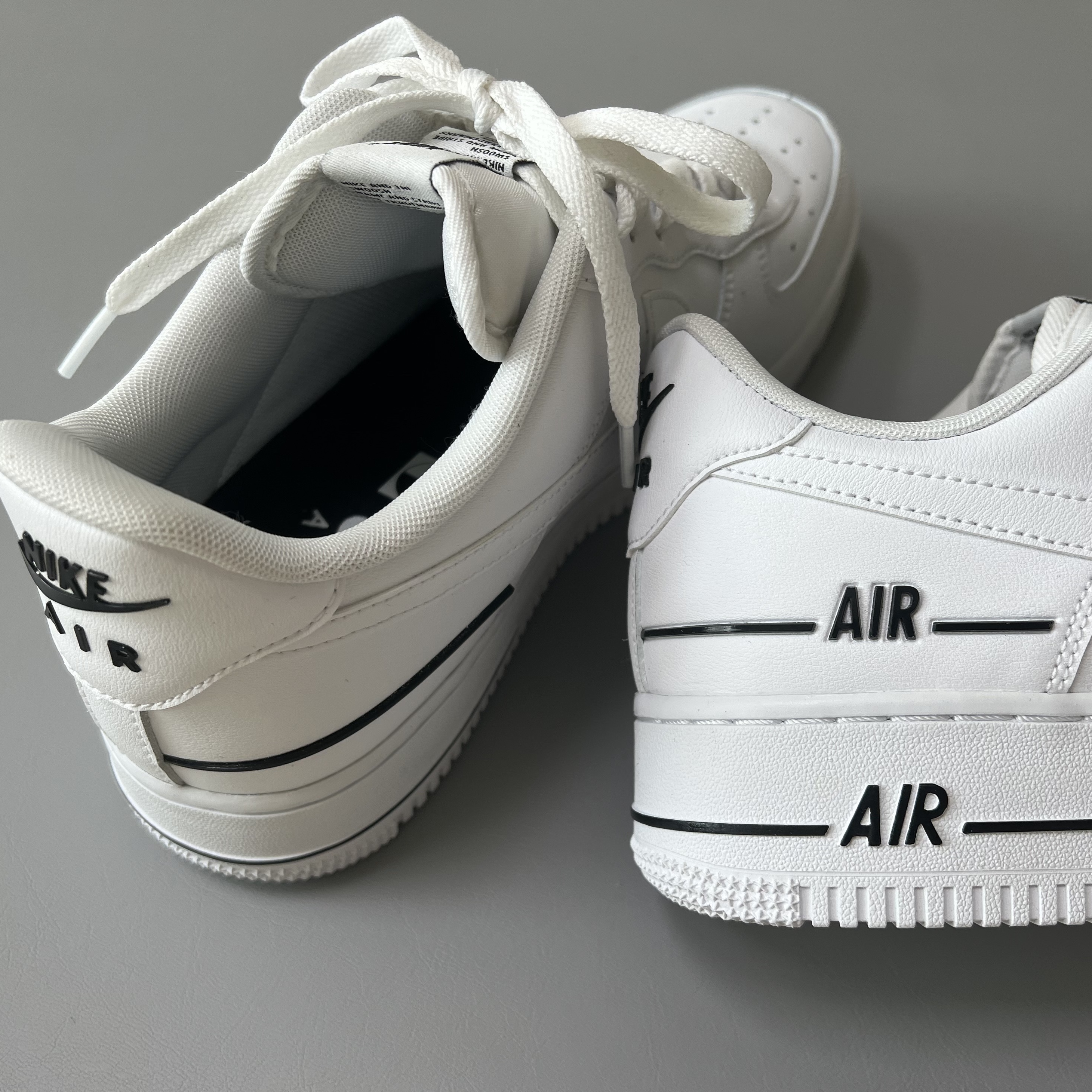 Nike Air Force 1 '07 Low Added Air White 착용 스타일 - 2