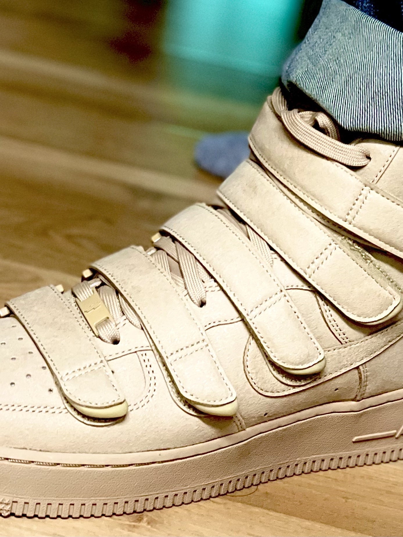 Nike x Billie Eilish Air Force 1 High '07 SP Mushroom 착용 스타일 - 3