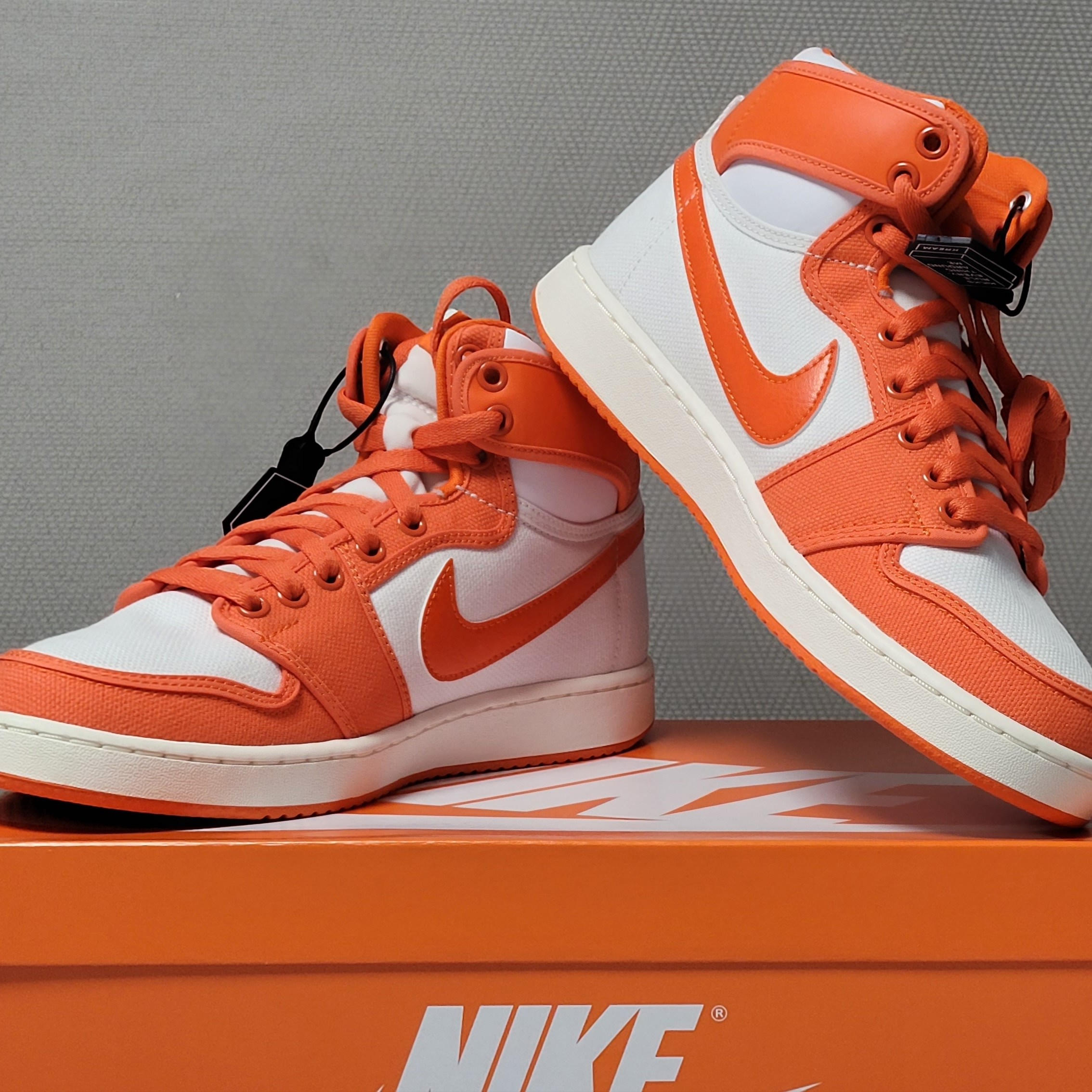 Jordan 1 KO Rush Orange 착용 스타일 - 1