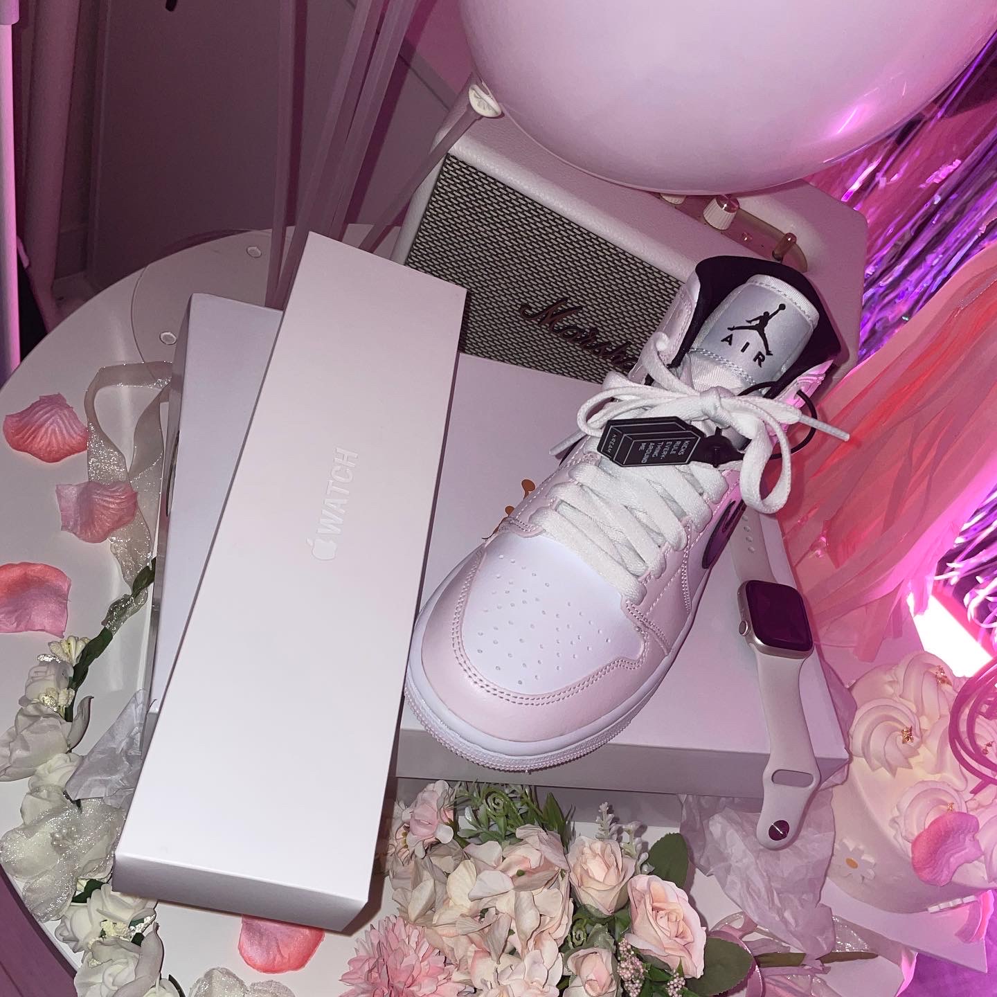 (W) Jordan 1 Mid Barely Rose 착용 스타일