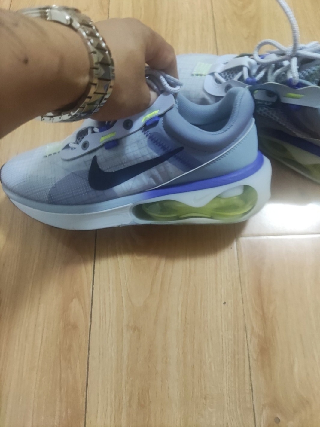 Nike Air Max 2021 Ghost Ashen Slate 착용 스타일