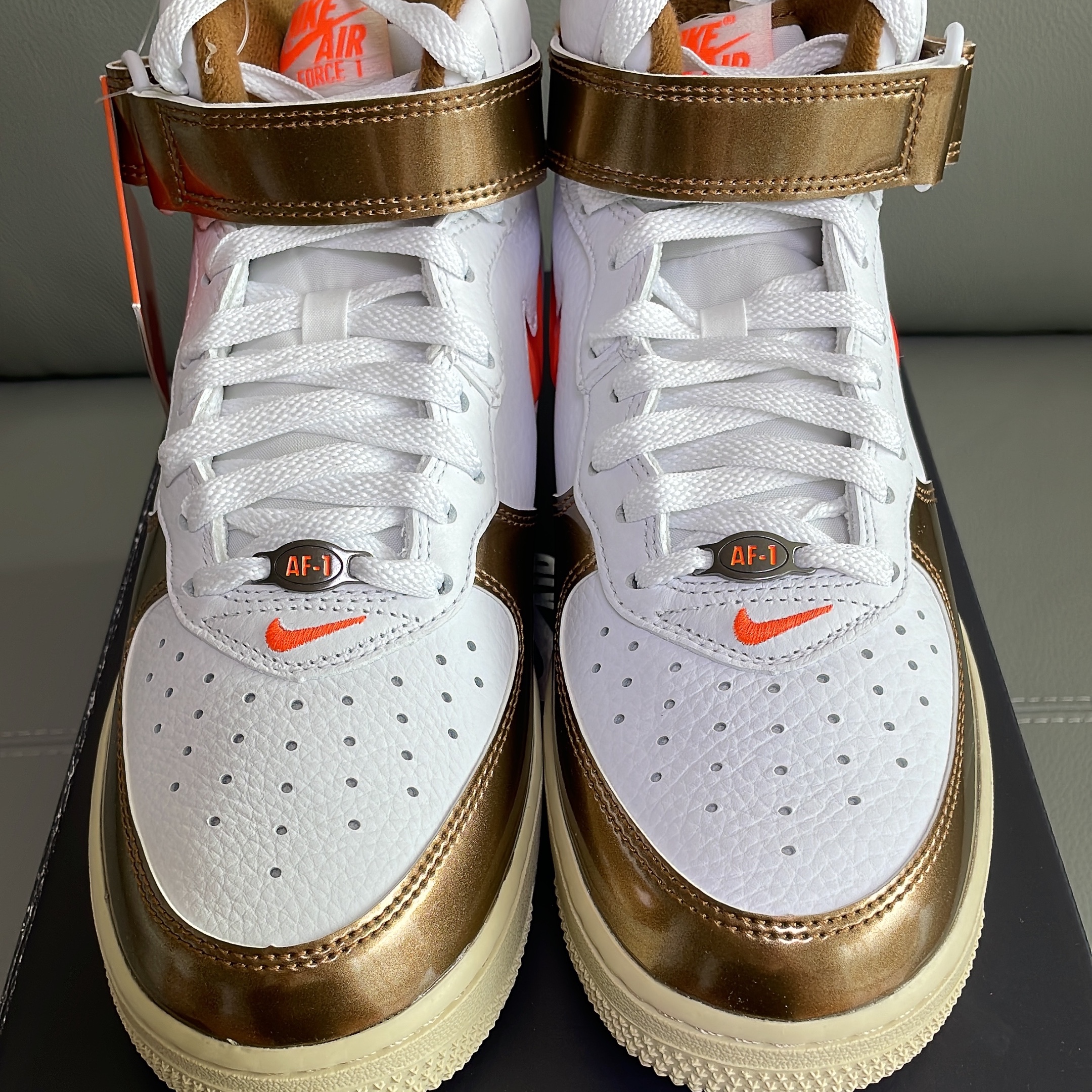 Nike Air Force 1 Mid QS Ale Brown 착용 스타일 - 3
