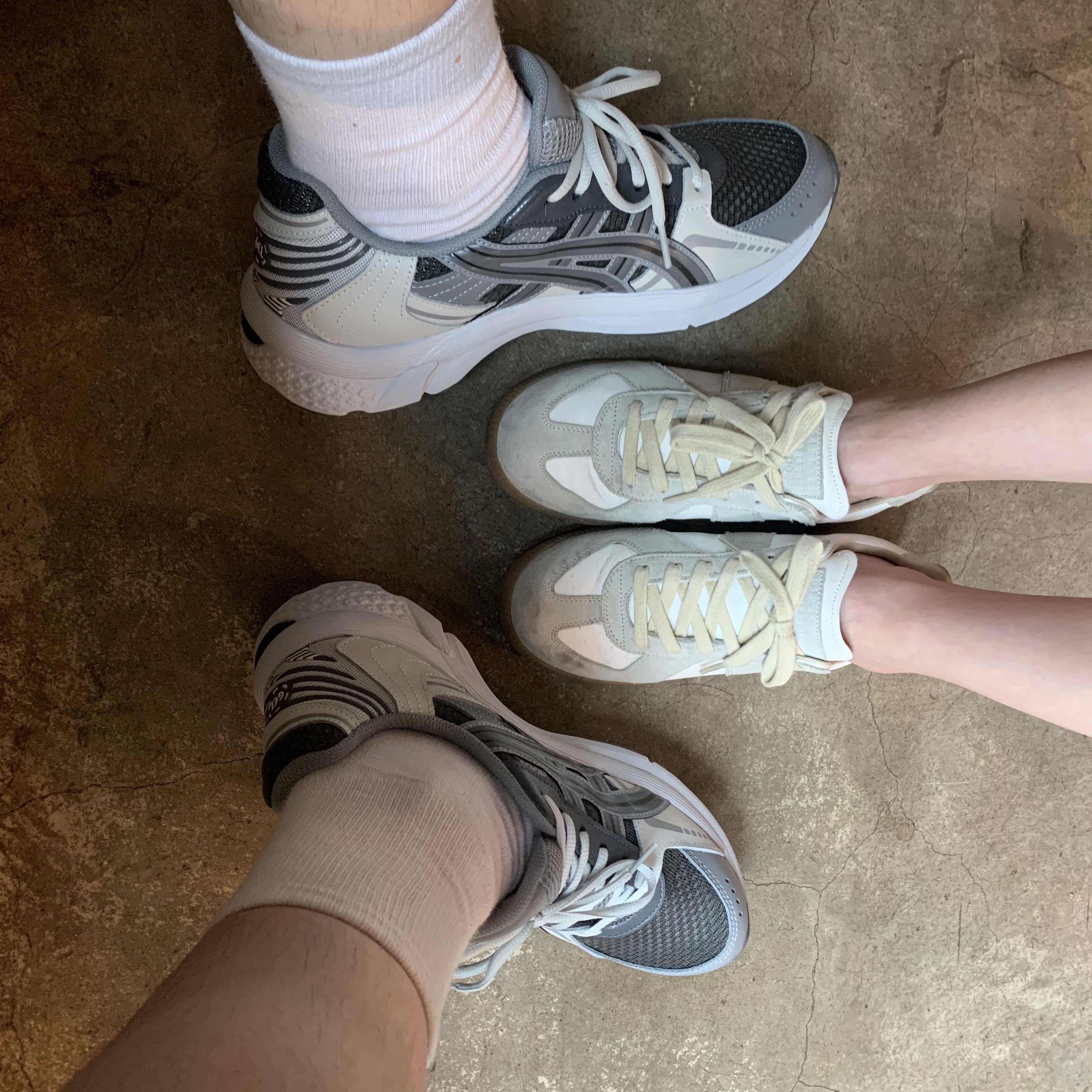 Asics Gel-Kyrios Carrier Grey, (W) Maison Margiela Calfskin Replica Sneakers White 착용 스타일