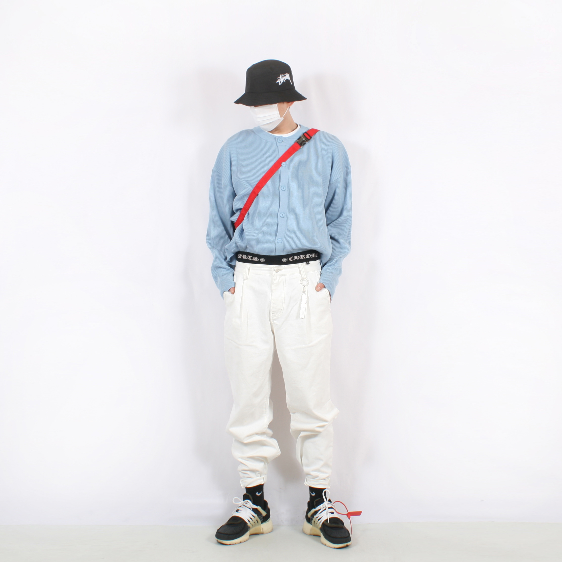 Nike x Stussy Bucket Hat Black, Supreme Fronts Keychain Gold - 19SS 착용 스타일 - 2