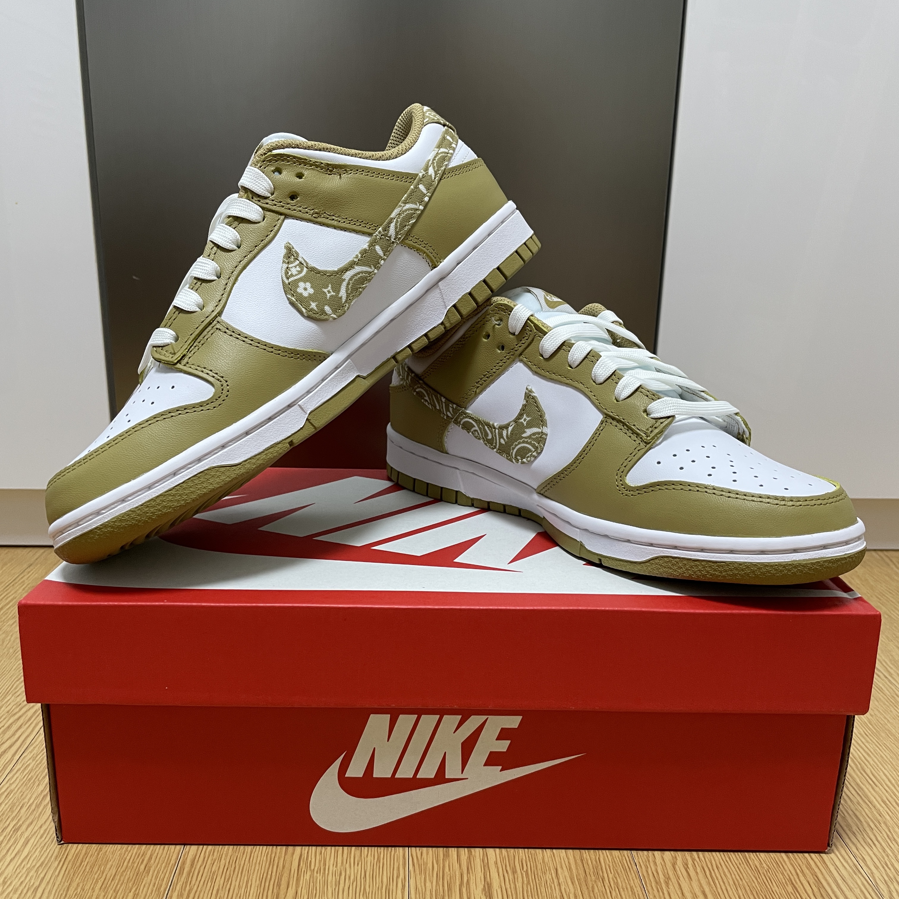 (W) Nike Dunk Low Essential Barley Paisley 착용 스타일