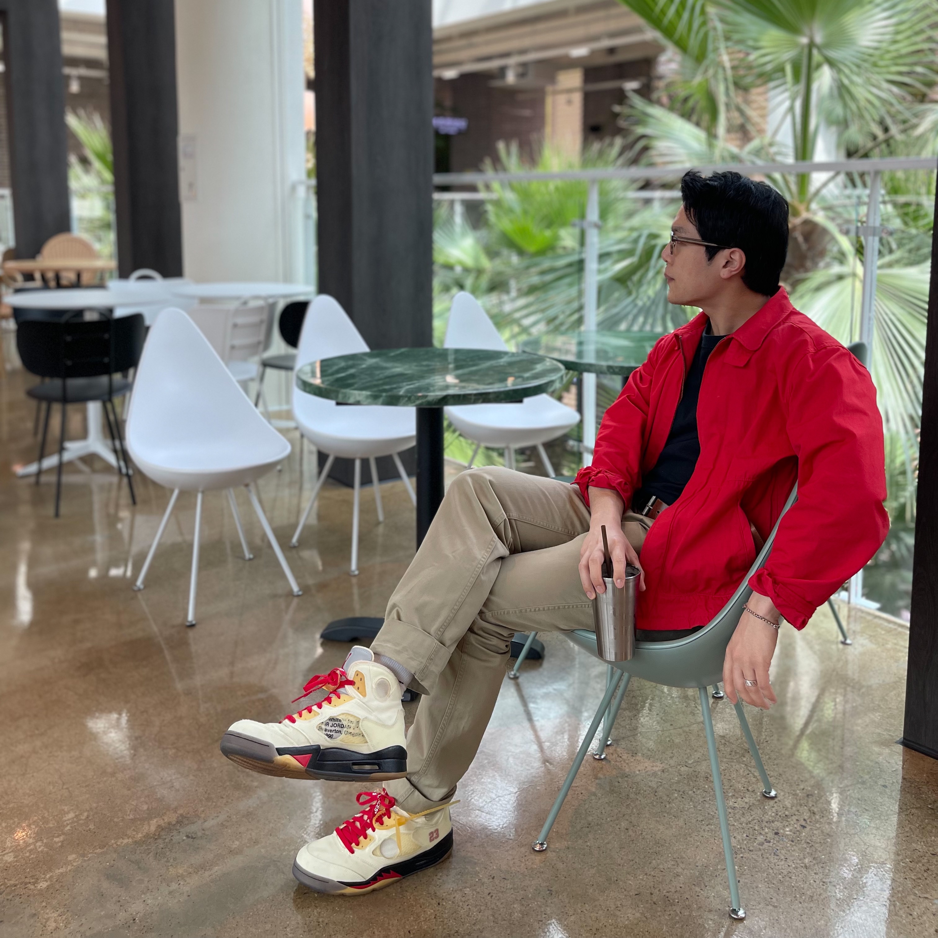 Jordan 5 x Off-White Retro SP Sail Fire Red 착용 스타일