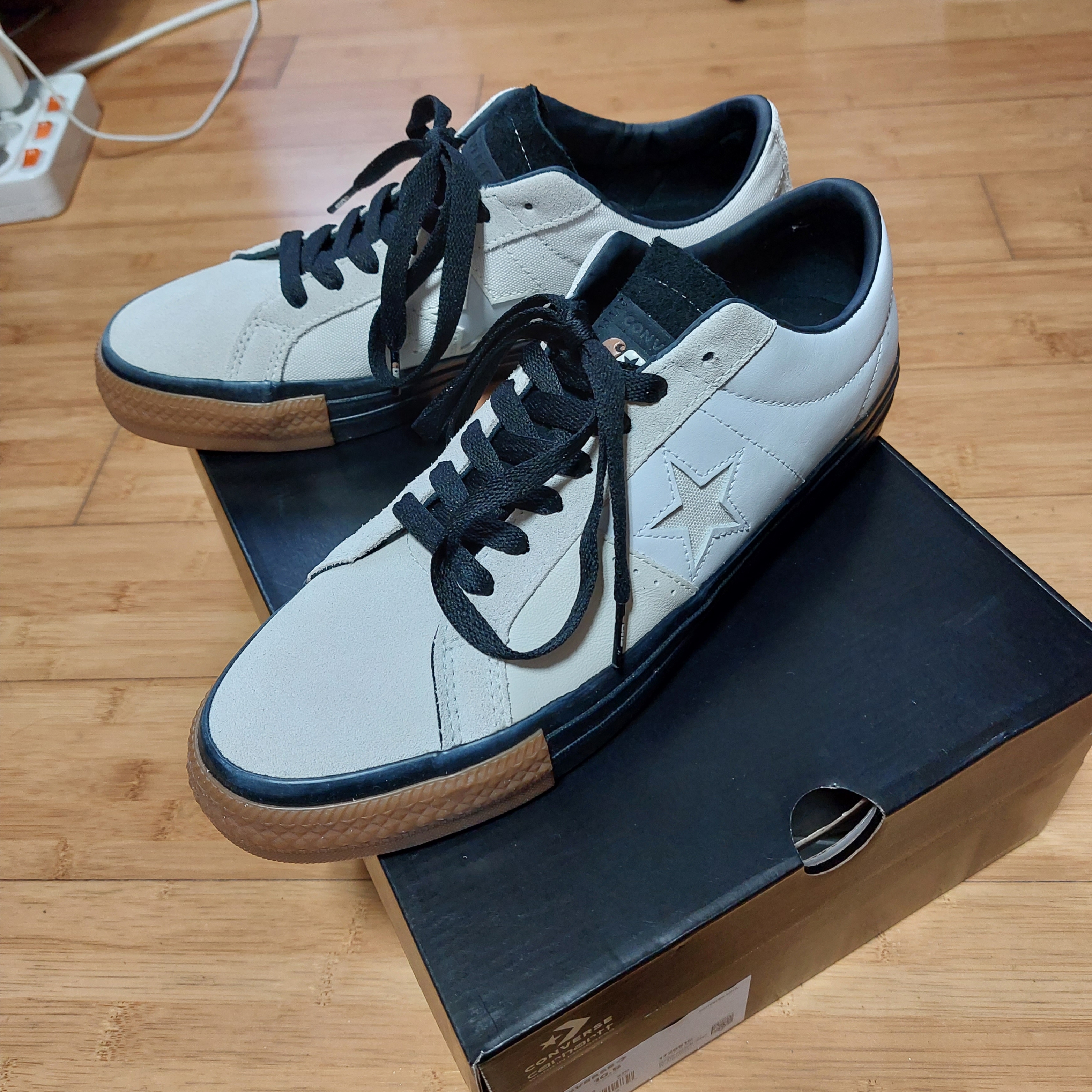 Converse x Carhartt WIP One Star Pro Low White 착용 스타일 - 2