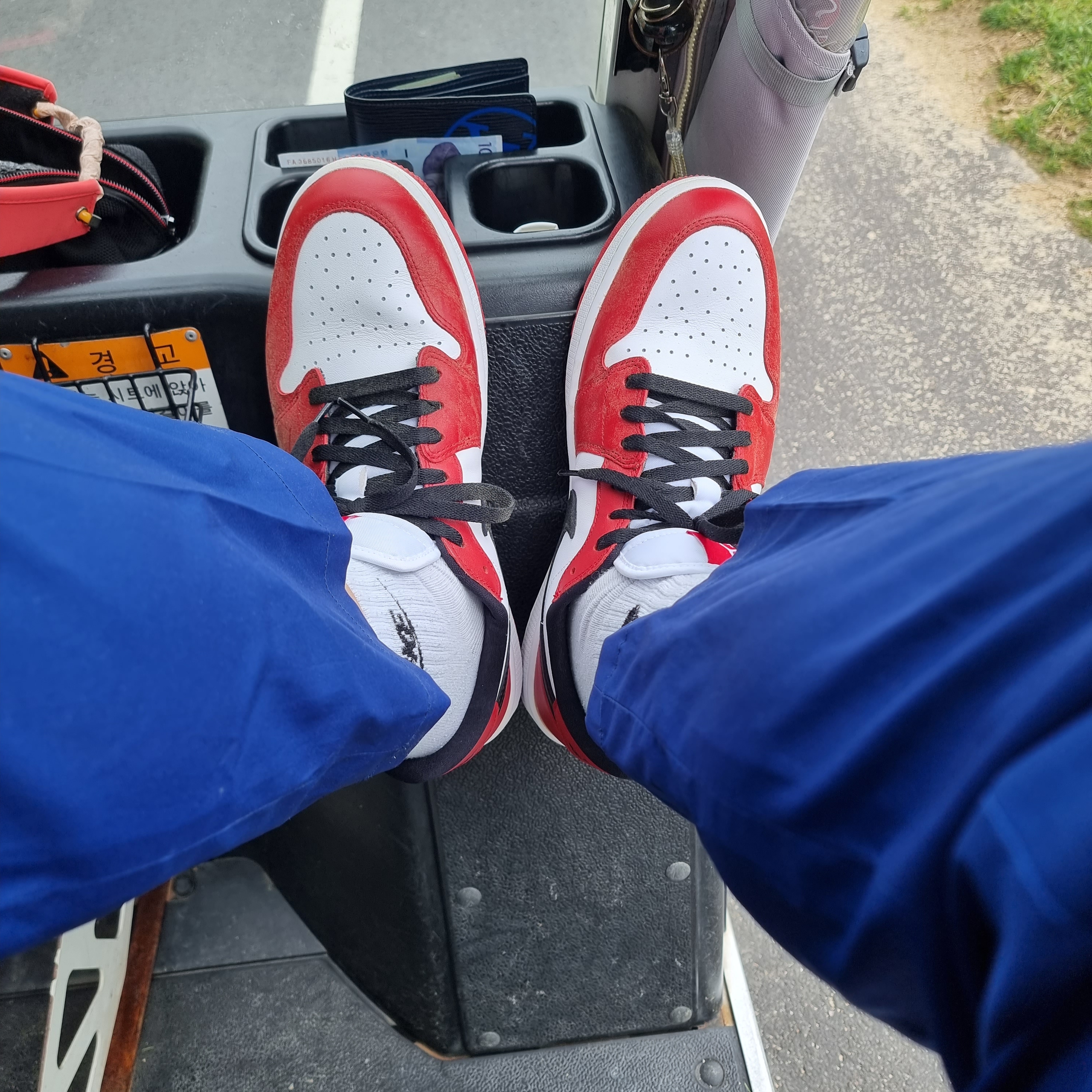 Jordan 1 Low Golf Chicago 착용 스타일 - 1