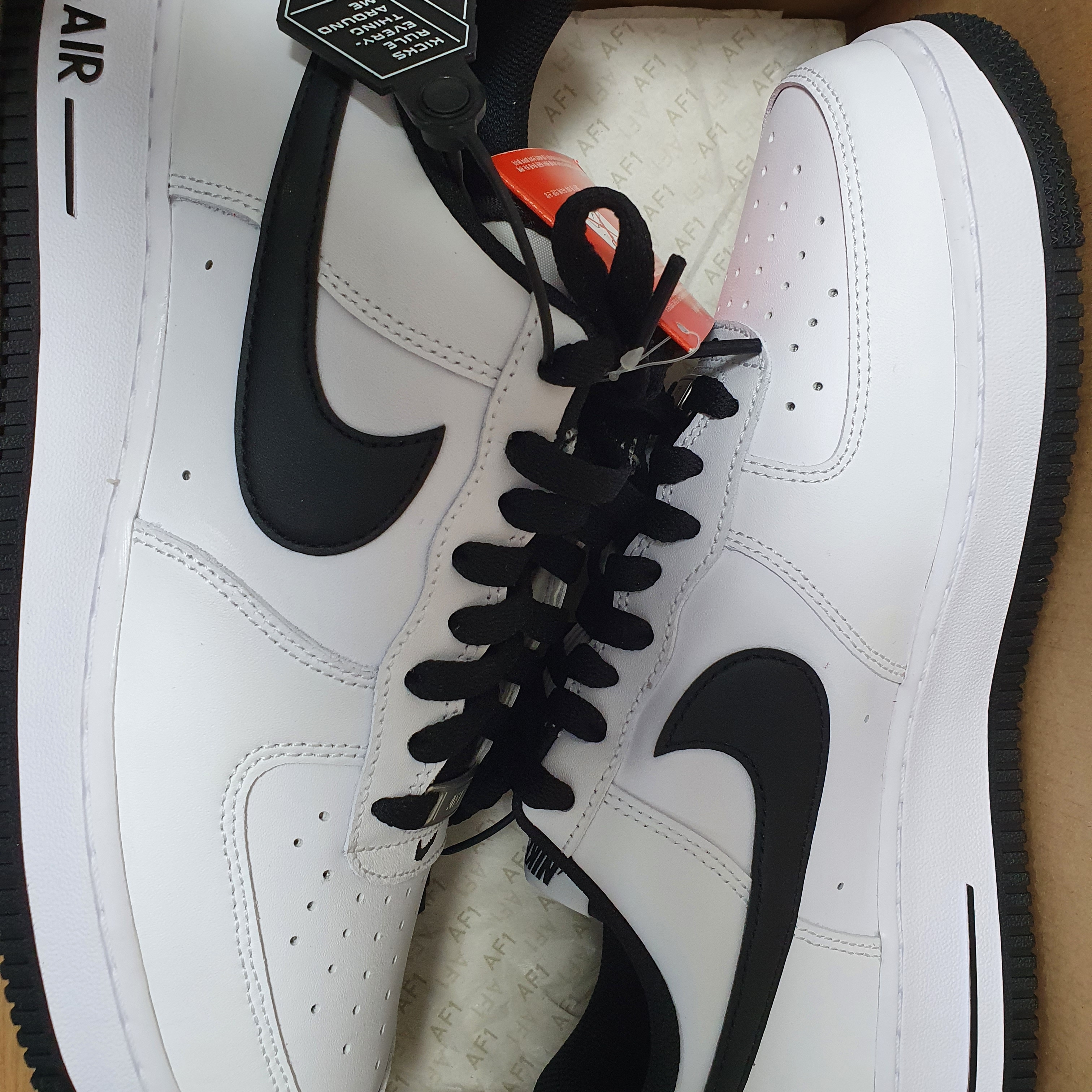 Nike Air Force 1 '07 White Black 착용 스타일