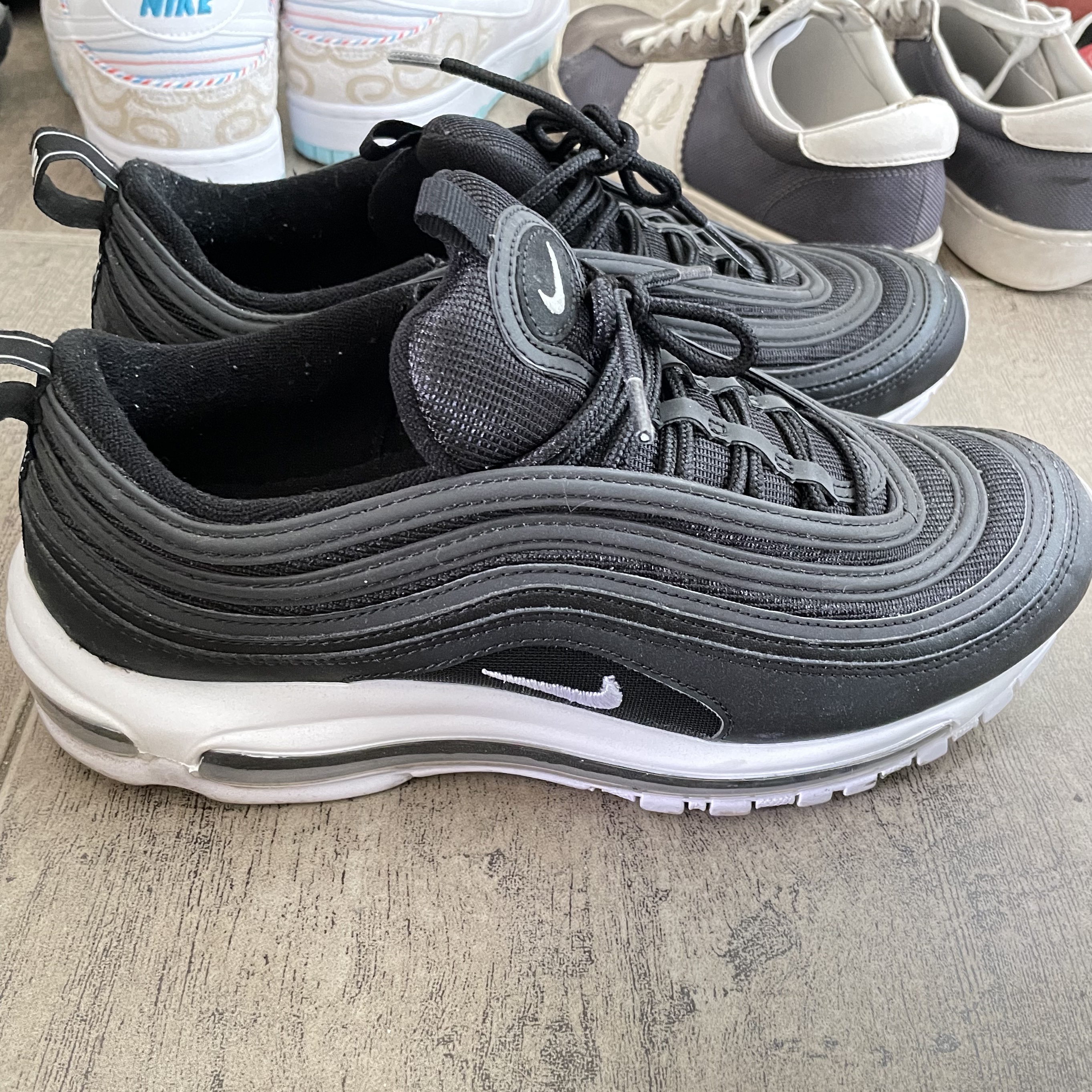 Nike Air Max 97 Black White 착용 스타일 - 2