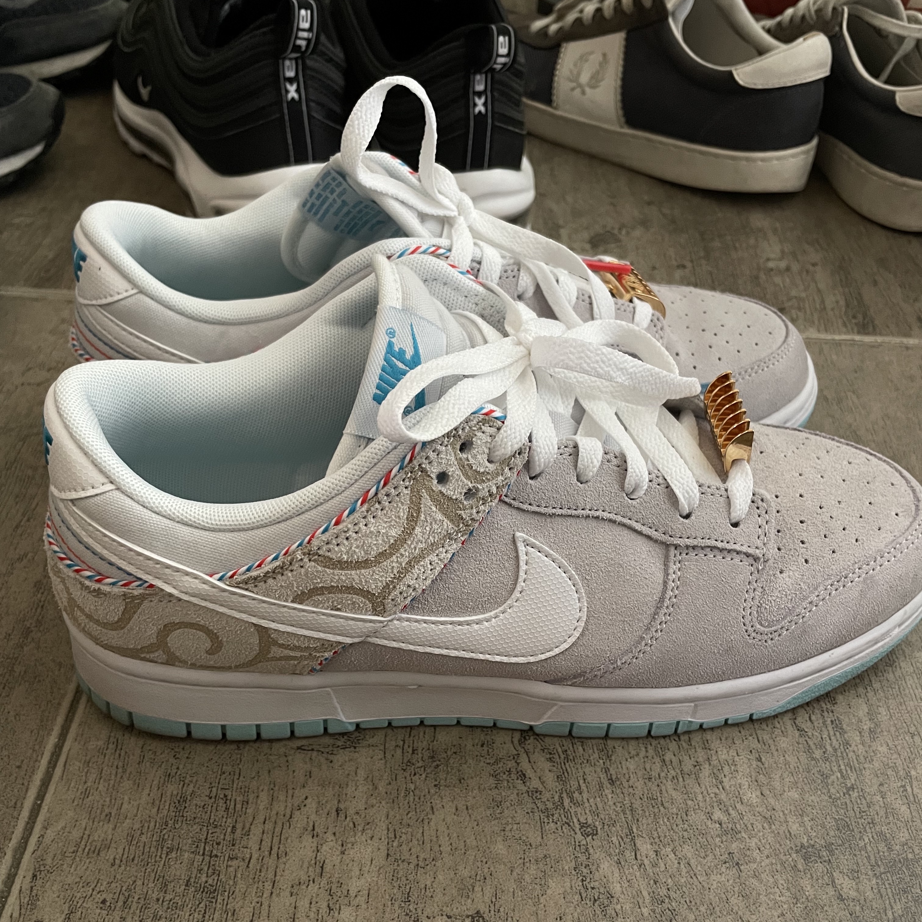 Nike Dunk Low Retro SE Barber Shop Grey 착용 스타일 - 2